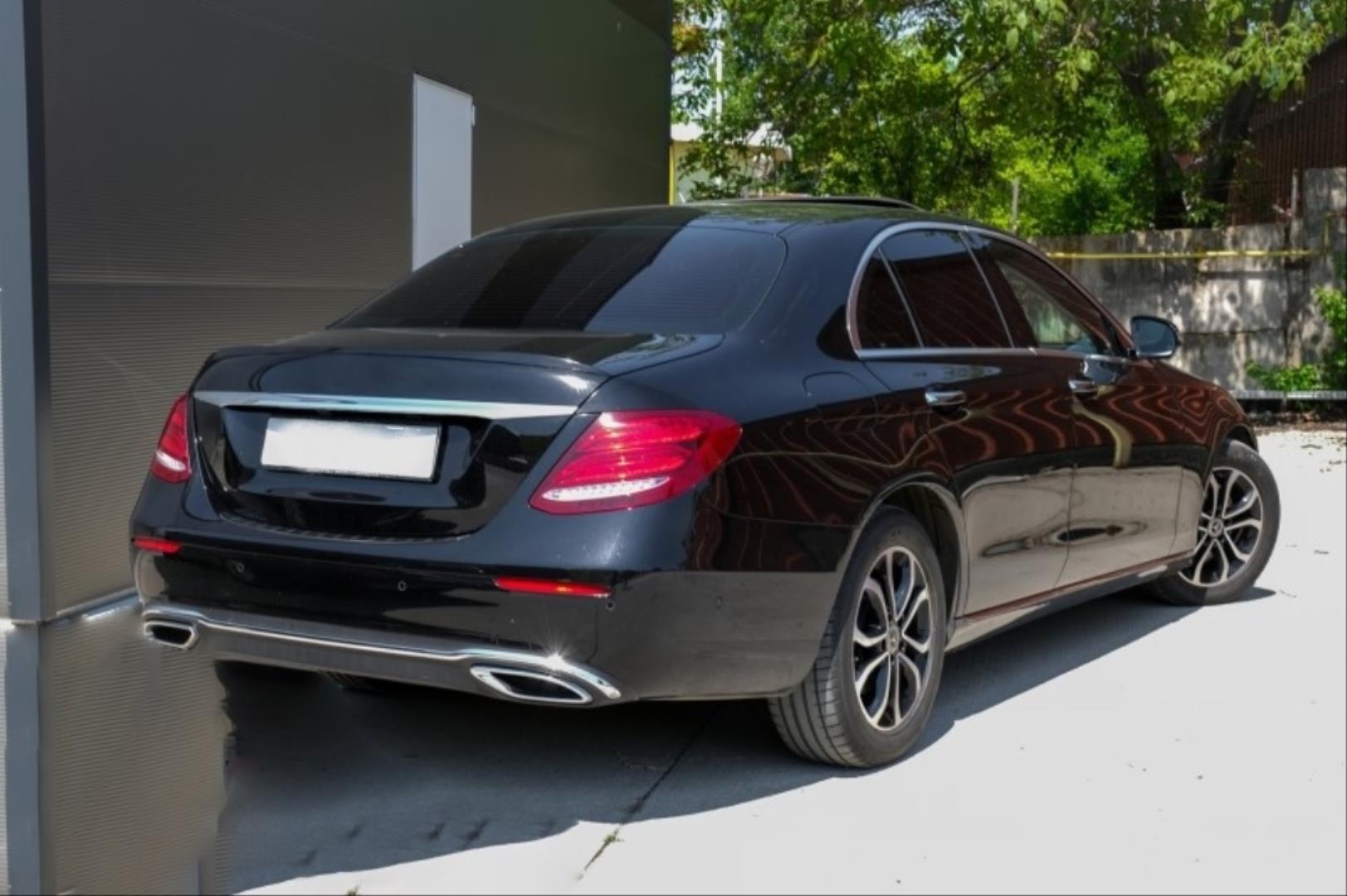 W213 2016-2019 E SERISI IÇIN UYUMLU E63 SPOILER PIANO BLACK 