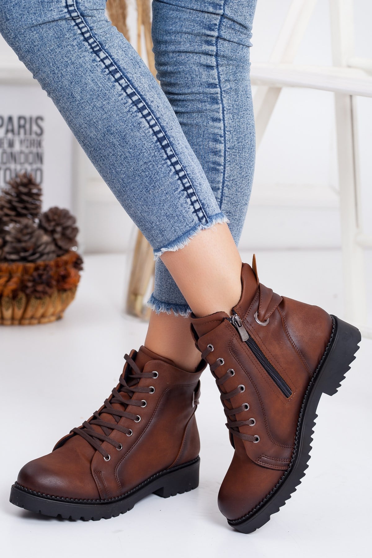 KISA POSTAL ARKA FİYONKLU TABA