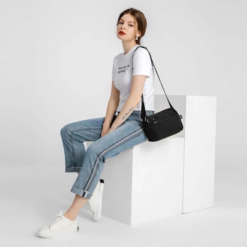 1006-KrSmart BagsÇapraz ÇantaSmart Bags 1006 Çapraz Çanta Siyah Beyaz