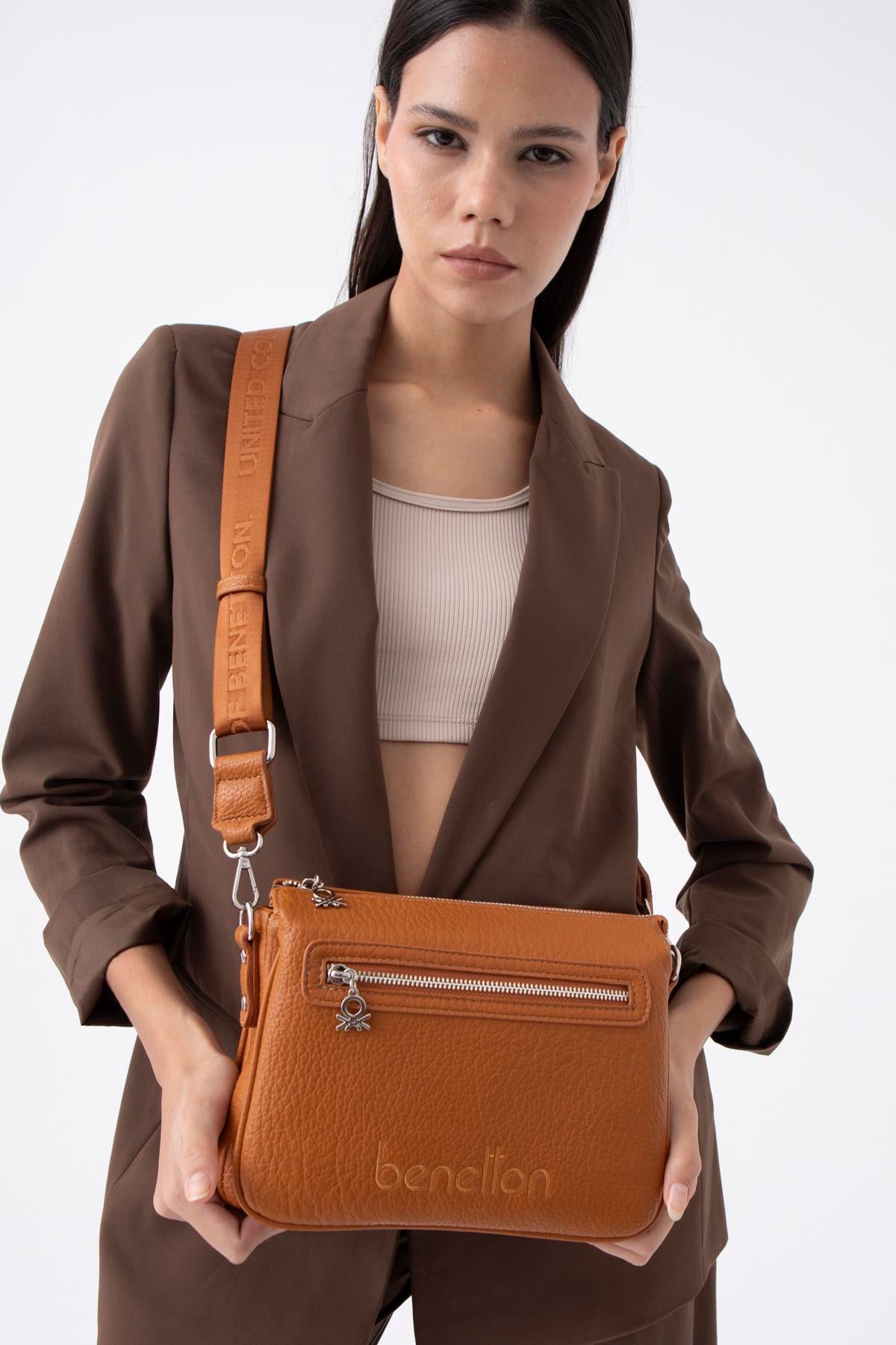BNT1480-SoftUnited BenettonÇapraz ÇantaUnited Benetton BNT1480 Çapraz Çanta Camel