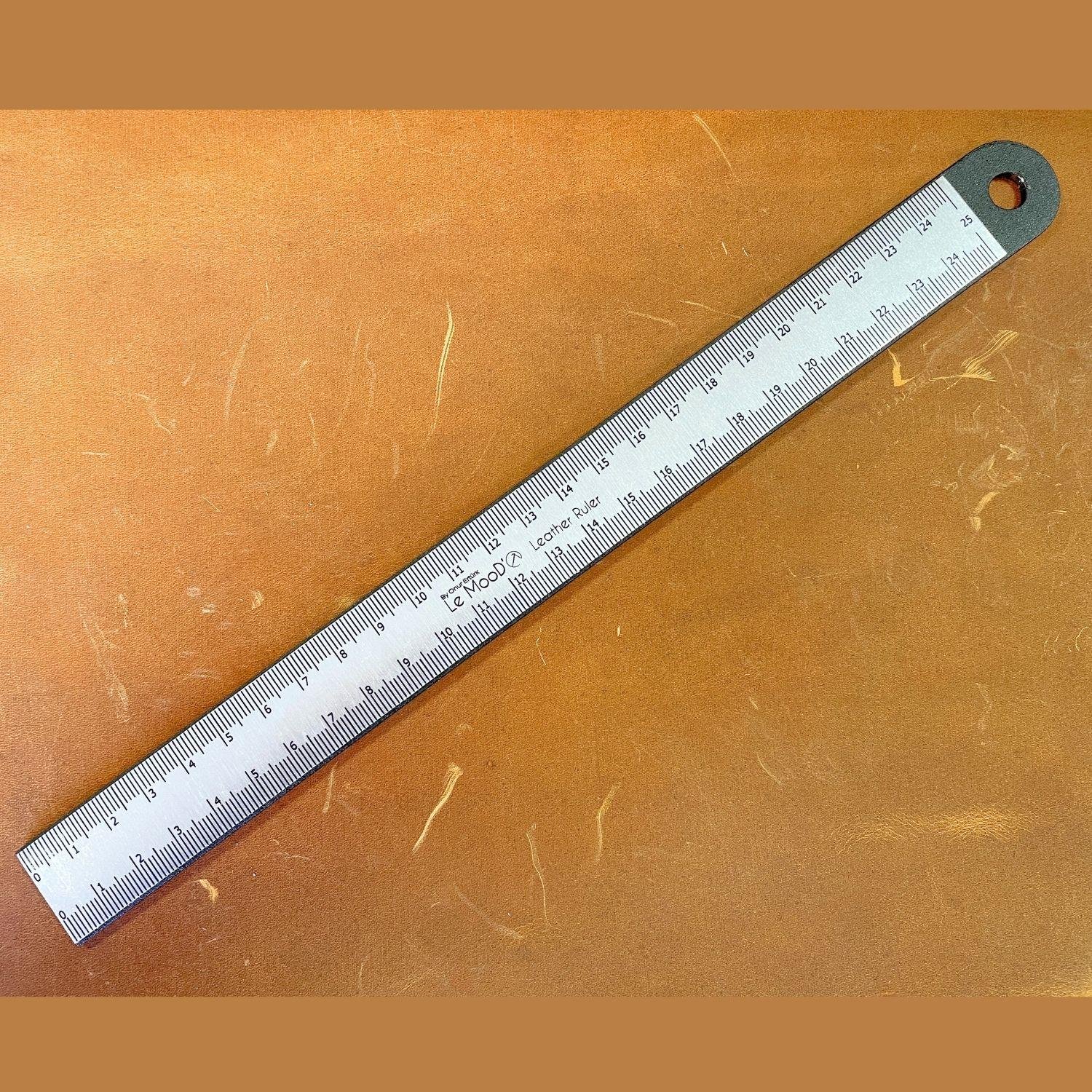 Le MooD'O 25 cm Çelik Cetvel, Leather Ruler Deri Hobi El Aleti 1 Adet