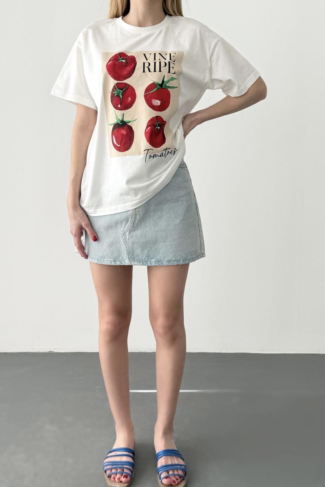 Baskı Nakış Detaylı T-shirt QZ00500
