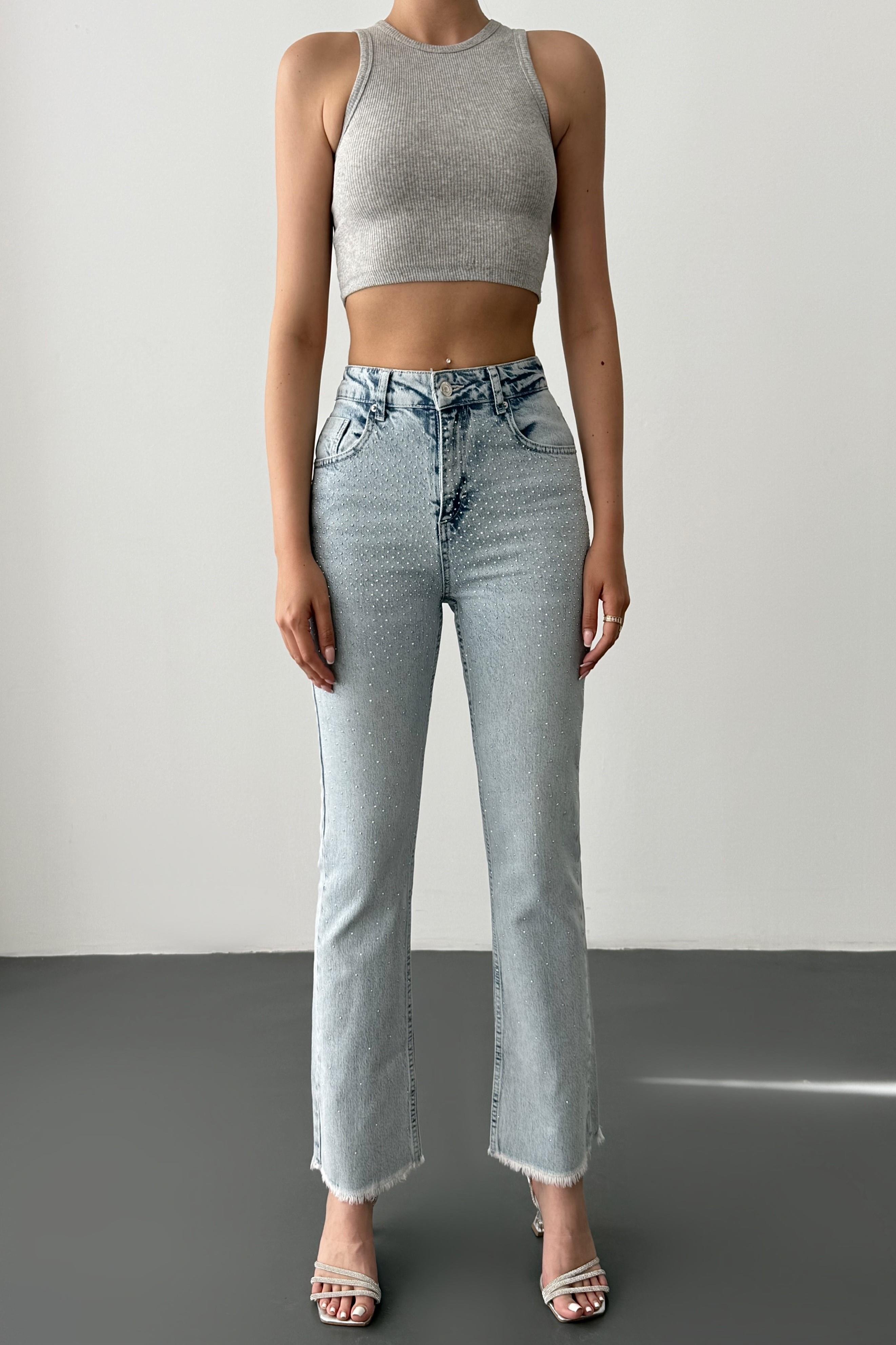 Dağınık Taşlı Paçası Püsküllü Mini Flare Jean LC7598-1