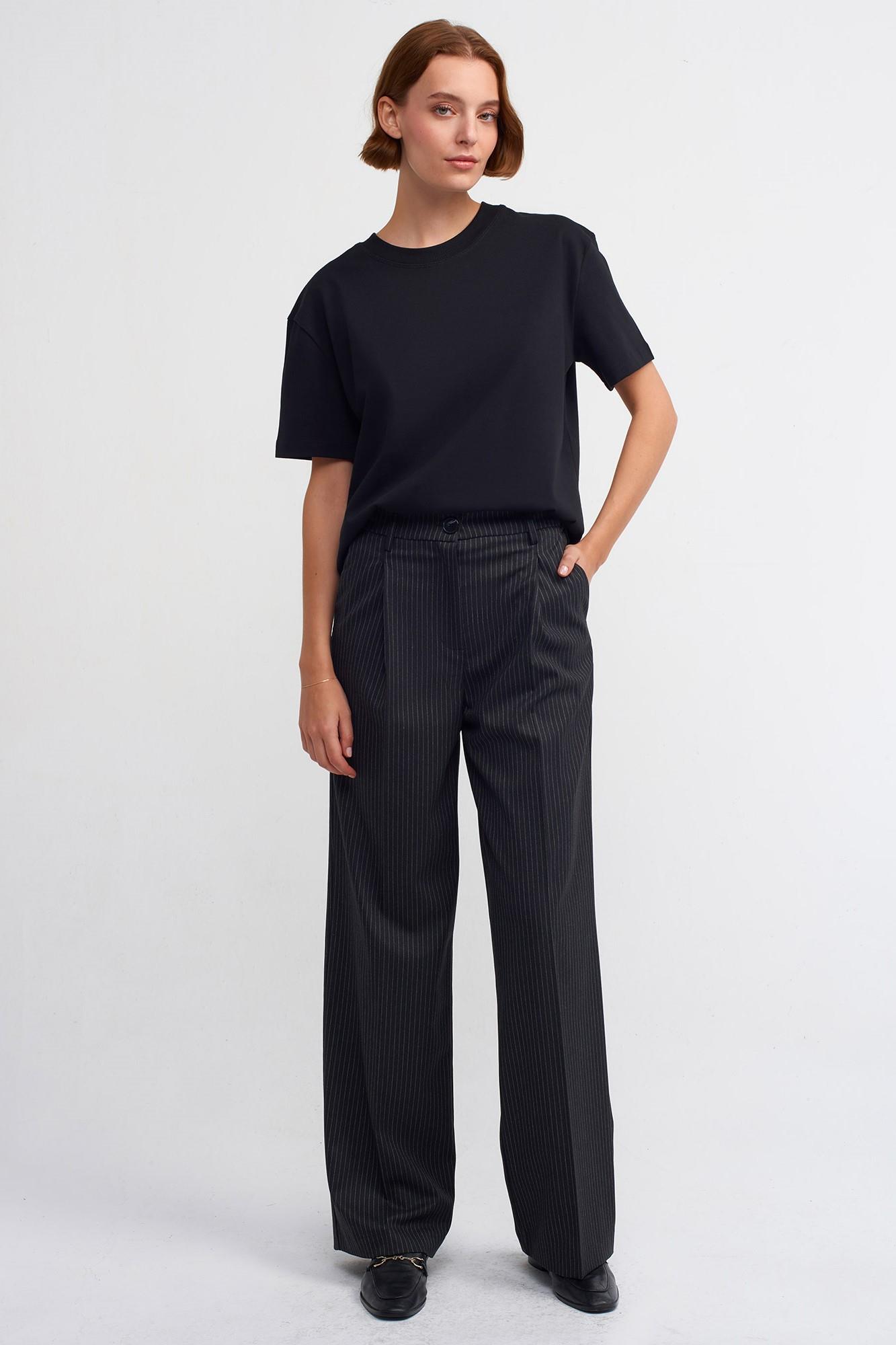 Dekoratif Dikişli Bisiklet Yaka T-shirt DL30312