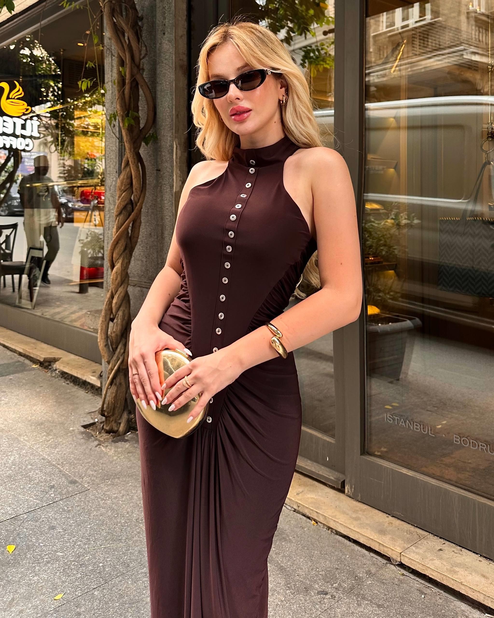 Düğme Detaylı Drapeli Halter Yaka Elbise MM1221
