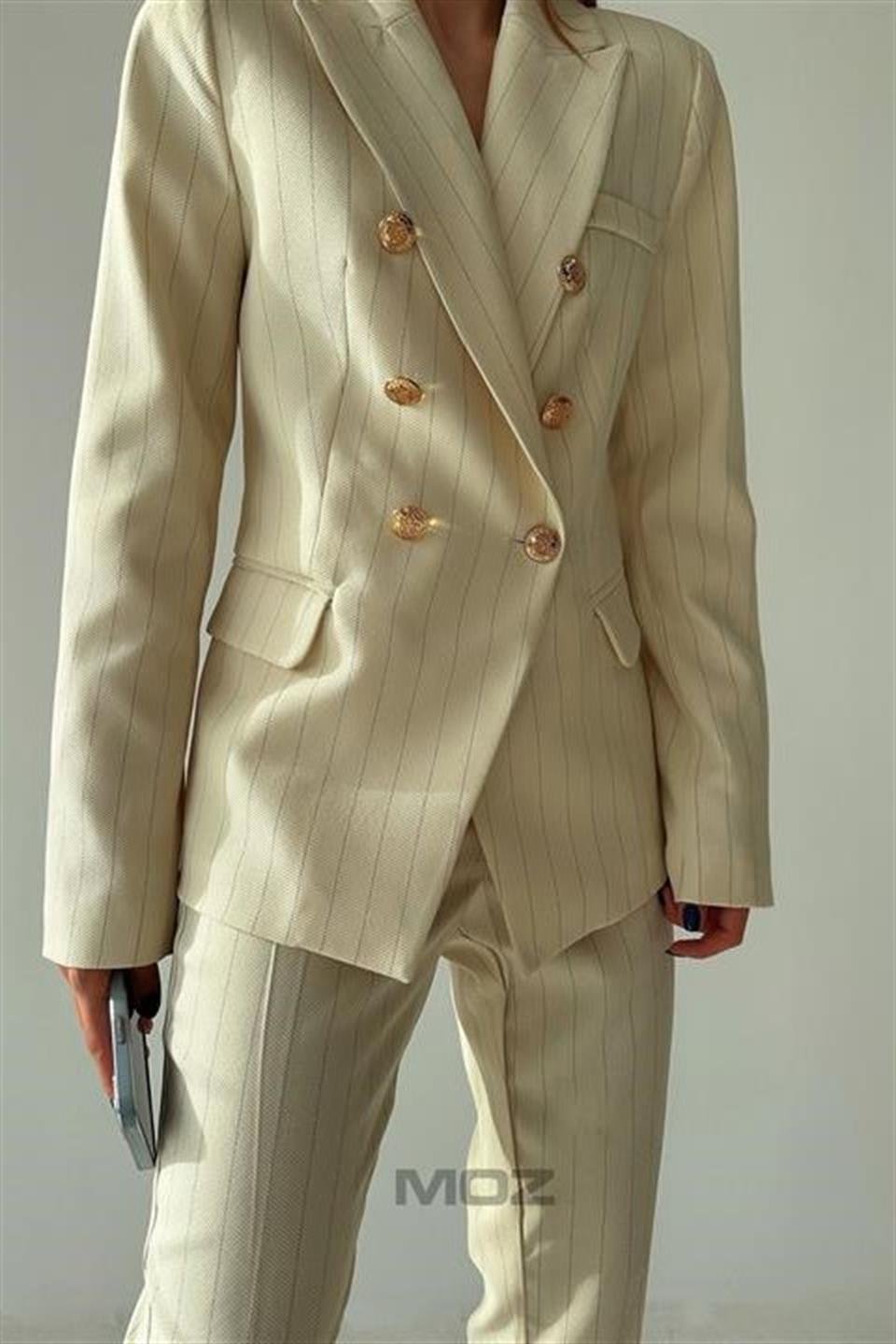 Gold Düğme Detaylı İnce Çizgili Ceket Pantolon RB88523
