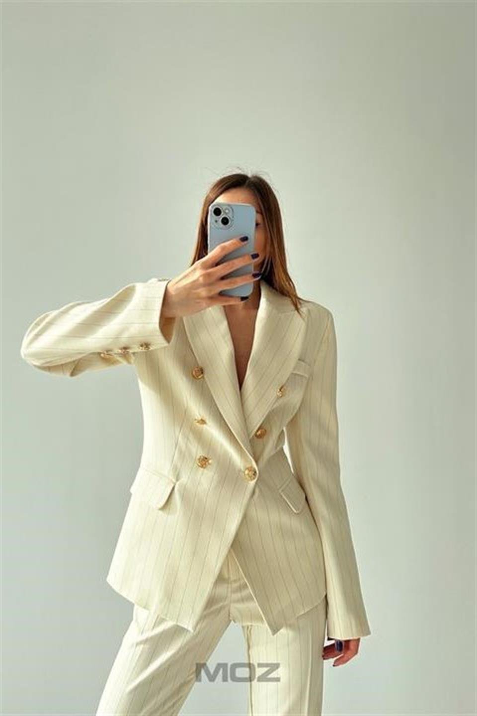 Gold Düğme Detaylı İnce Çizgili Ceket Pantolon RB88523