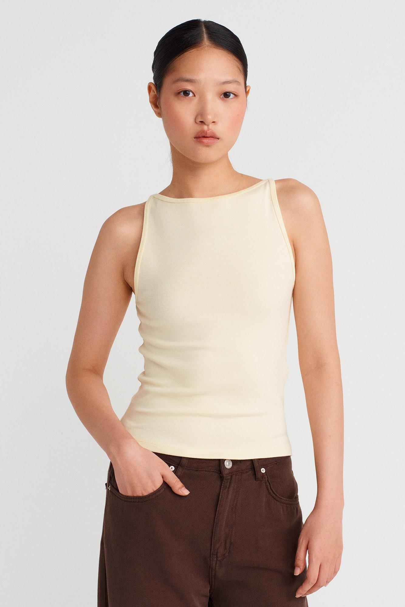 Halter Yaka Crop DL21048