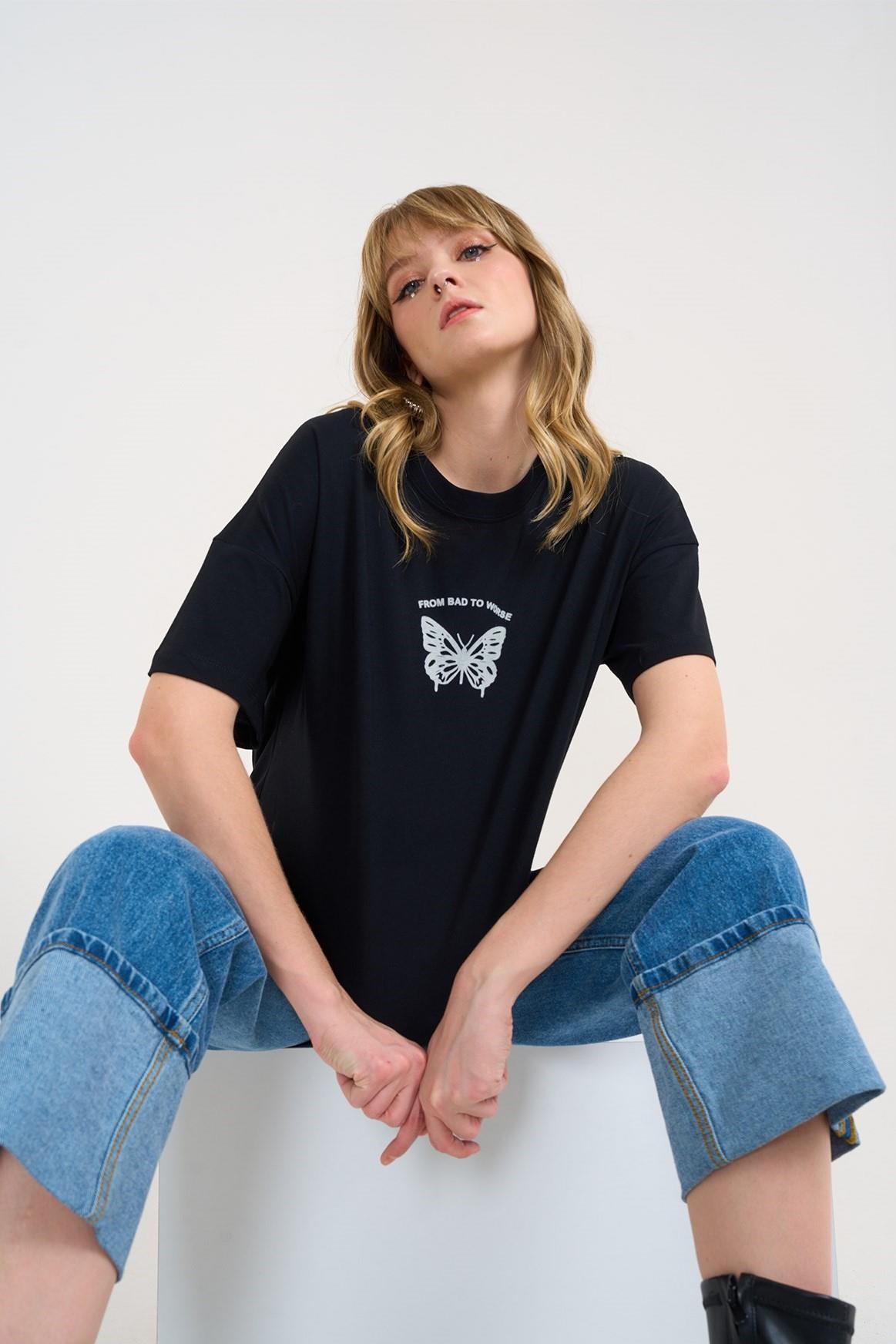 Kelebek Baskılı T-shirt QS241030