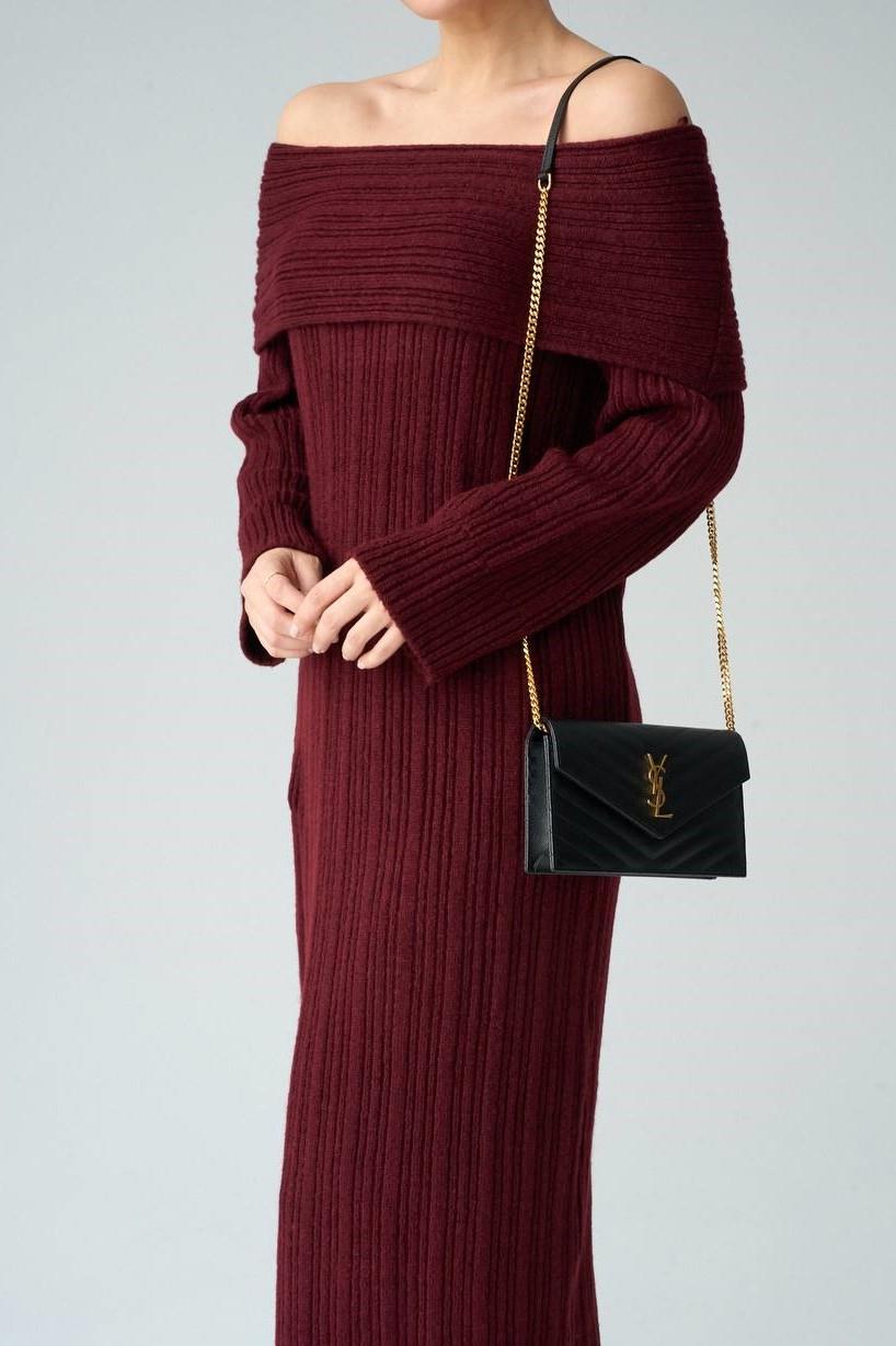 Madonna Yaka Midi Triko Elbise QS241059