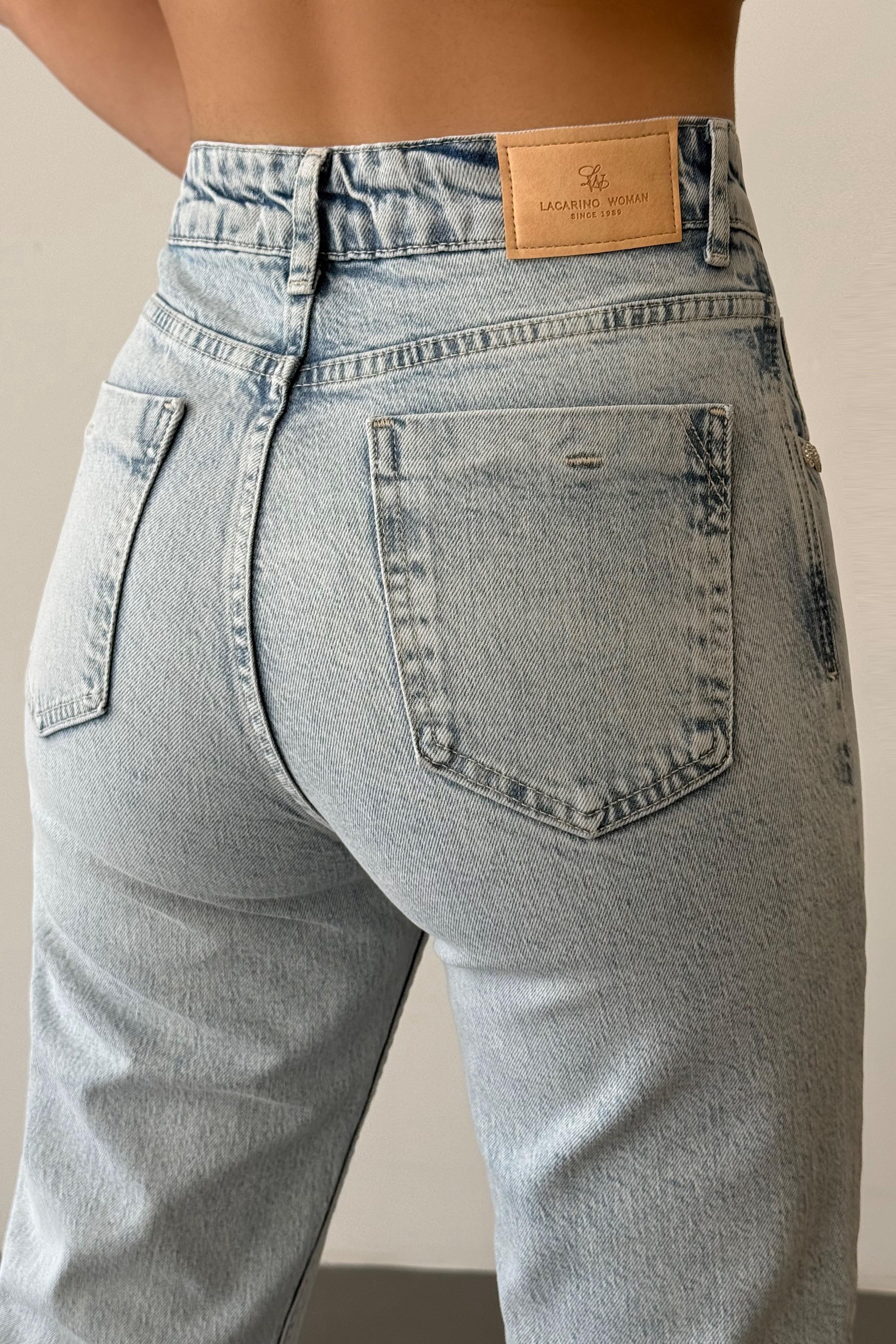 Ön Cebi Taş Detaylı Kesik Paça Flare Jean LC7598