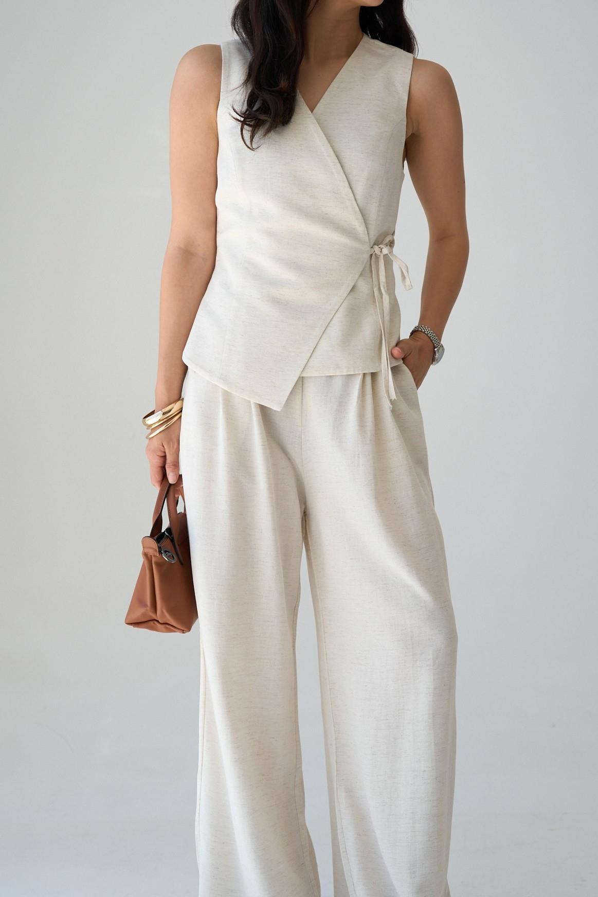 Önü Patlı Çift Düğmeli Keten Pantolon QS231021