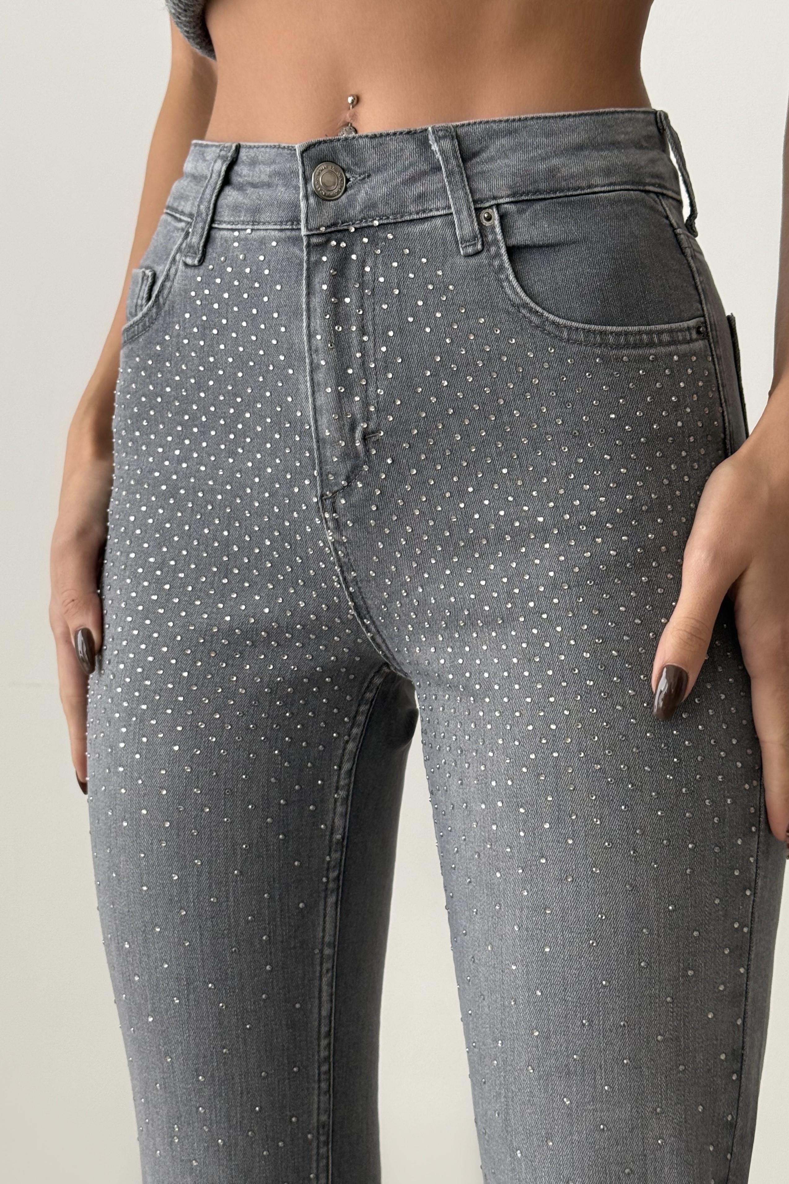Paçası Püsküllü Taş İşlemeli Flare Jean LC7403-01