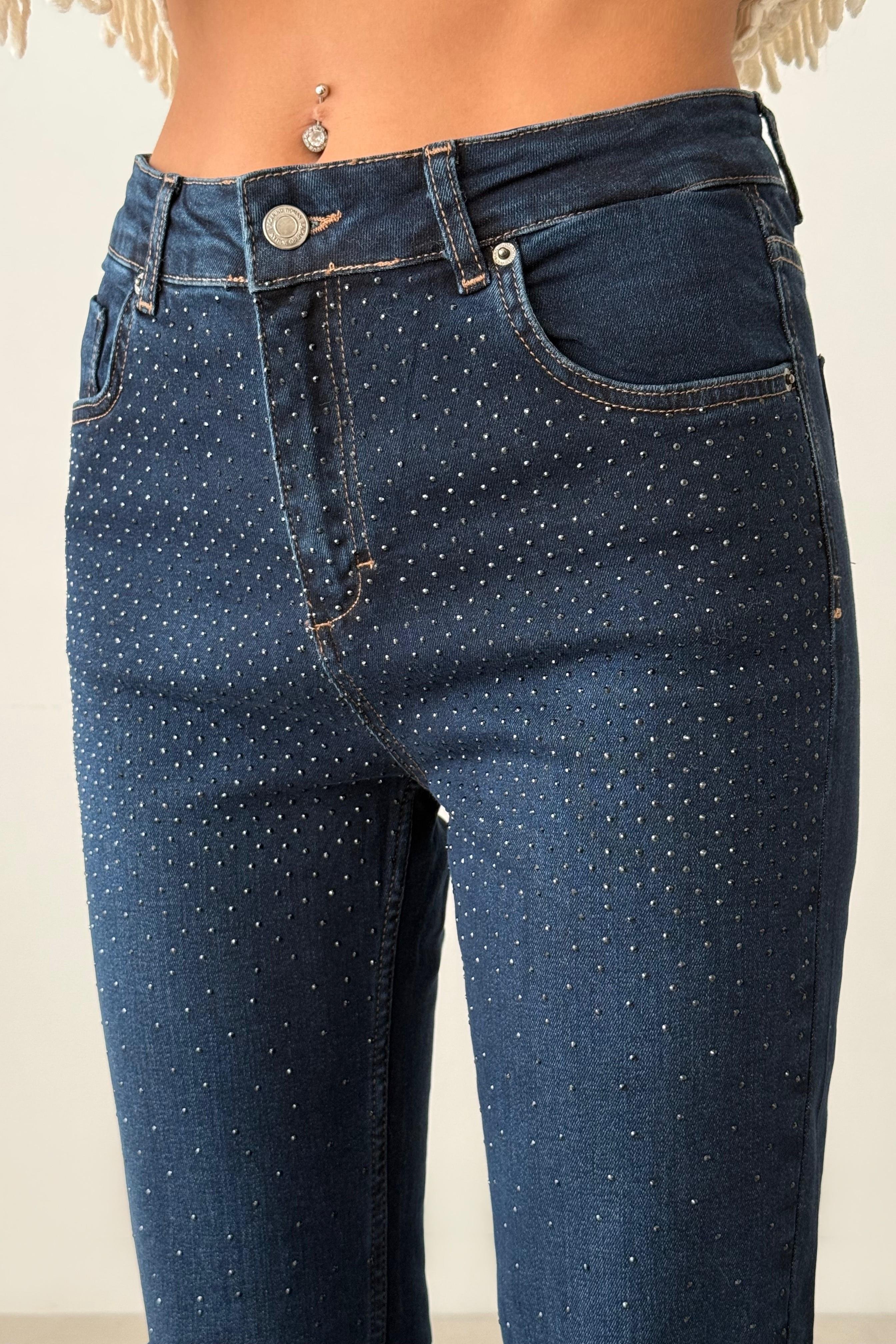 Paçası Püsküllü Taş İşlemeli Flare Jean LC7403-01