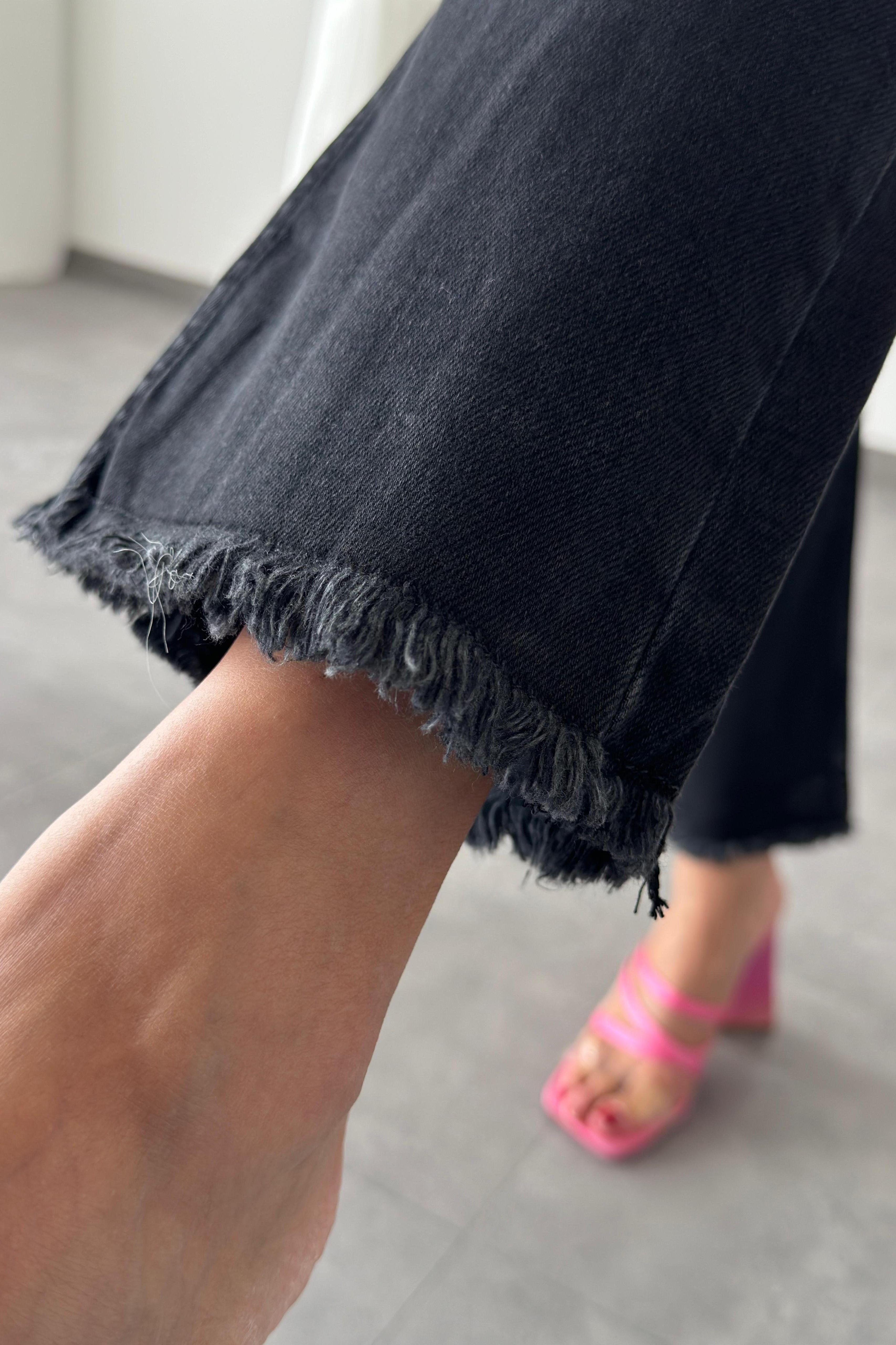 Paçası Püsküllü Yüksek Bel Flare Jean LC7396