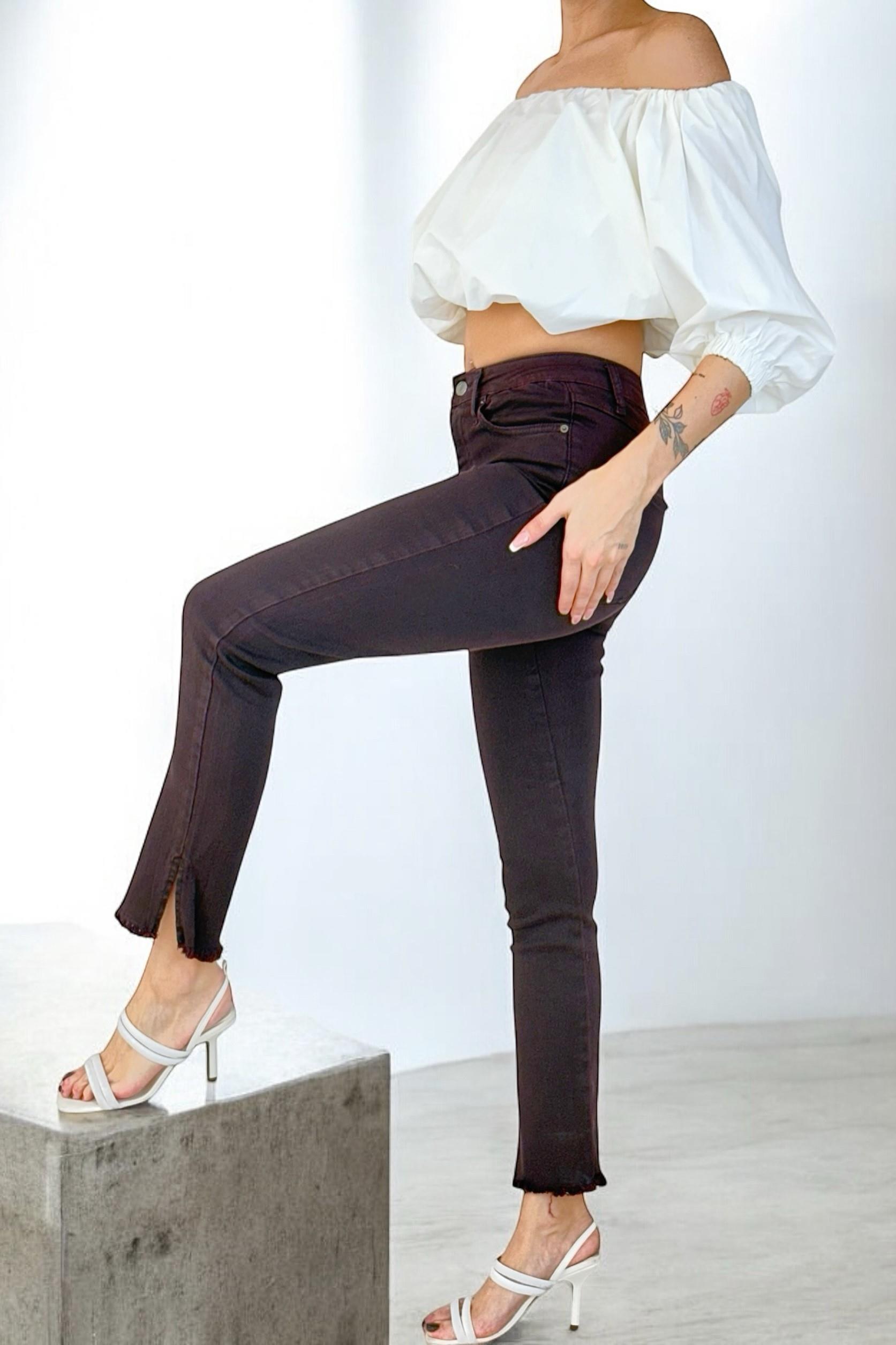 Paçası Yırtmaçlı ve Püsküllü Yüksek Bel Jean LC7413
