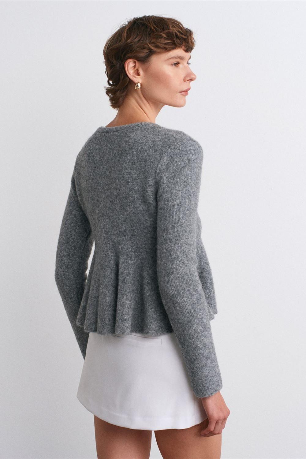 Yumuşak Dokulu Peplum Düğmeli Triko Hırka DL60985
