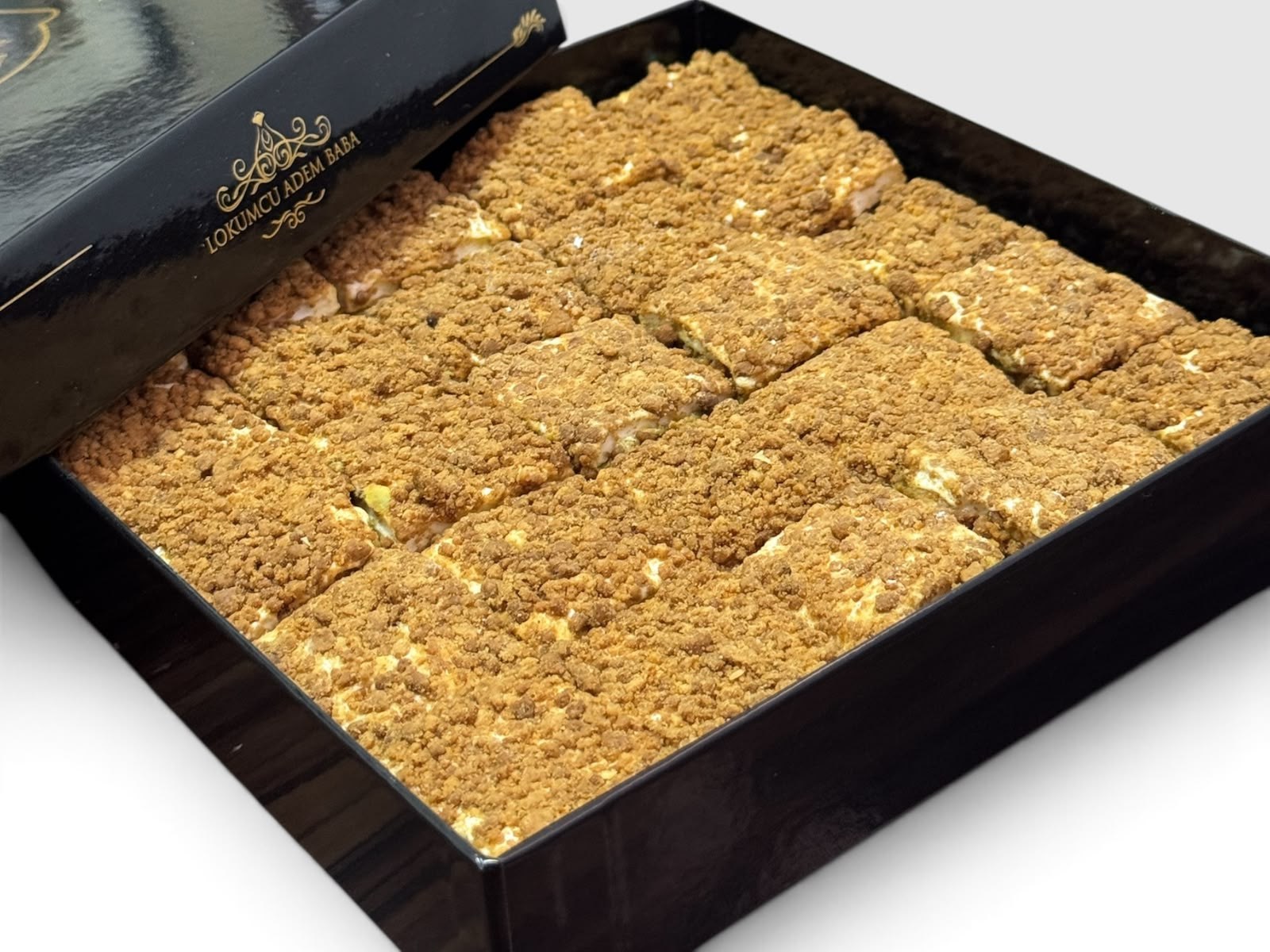 Dubai Baklava Lotuslu Lokum (1 Kg.)