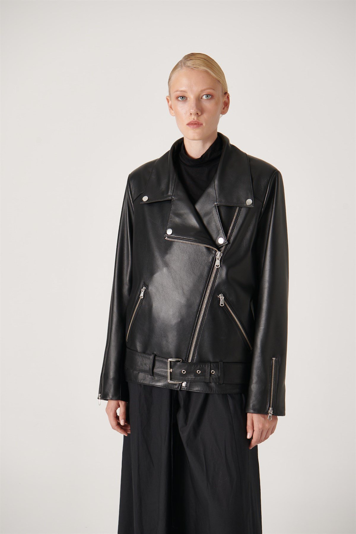 Nichole Oversize Biker Deri Ceket SiyahNichole Oversize Biker Deri Ceket Siyah