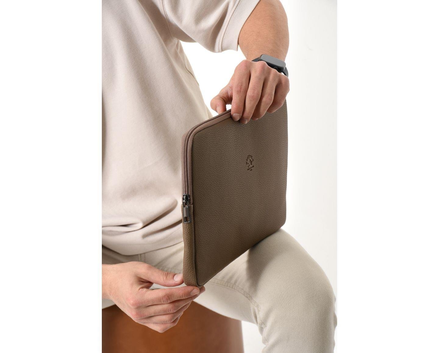 NL6077-VİZONWestpolo Vegan Deri Unisex Macbook Çantası - Vizon