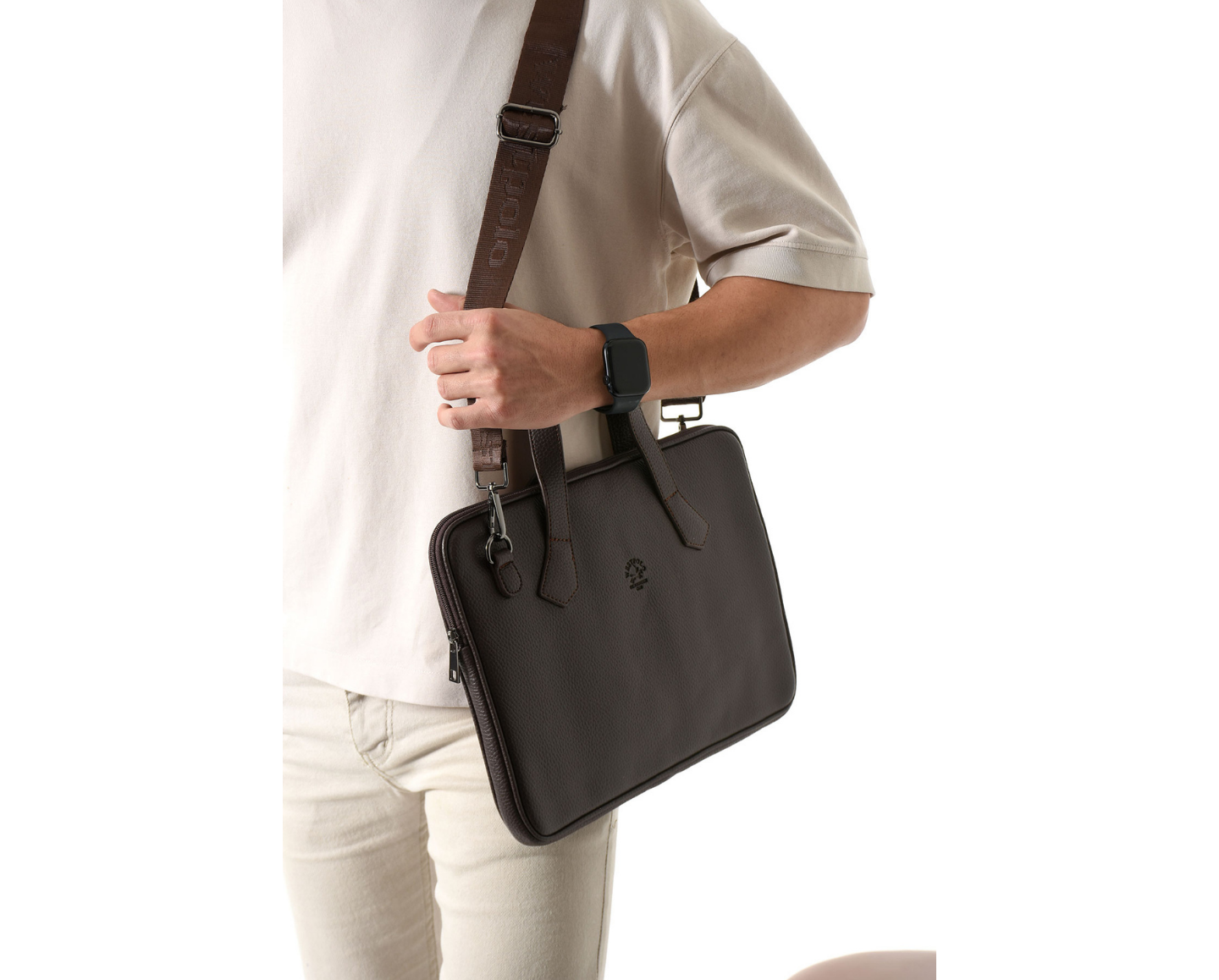 NL6078-KAHVERENGİWestpolo Vegan Deri Slim Model El ve Omuz Askılı Laptop Çantası - Kahverengi