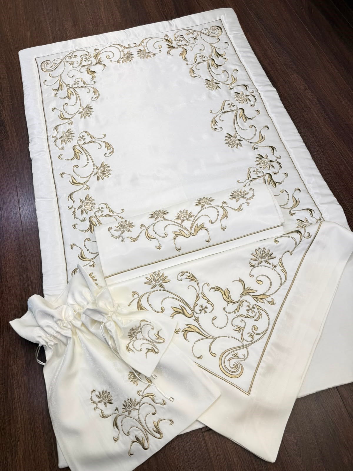 Asude Model Gold Monoray Beş Parça Seccade Takımı