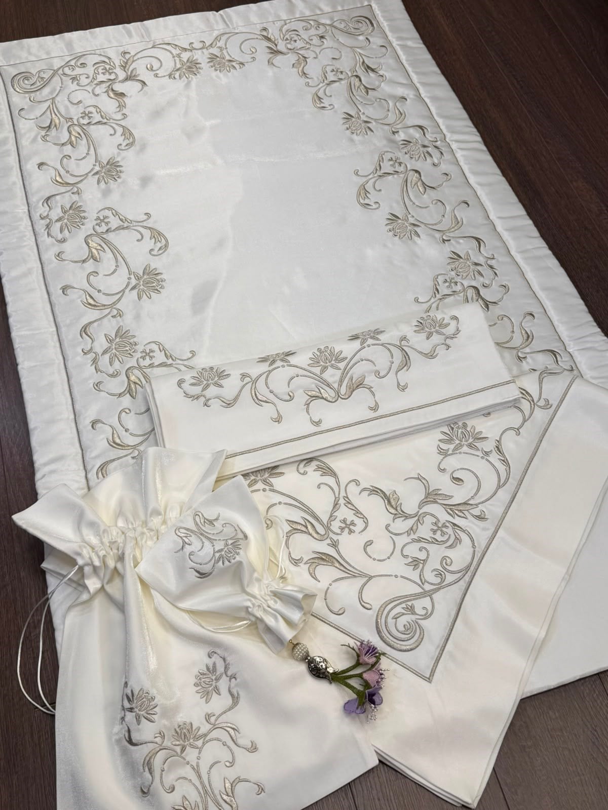 Asude Model Gümüş Monoray Beş Parça Seccade Takımı