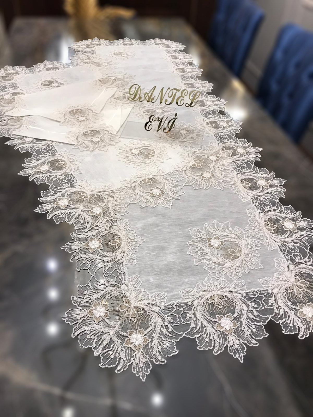 Çiçek desenli Beş Parça Salon Takımı