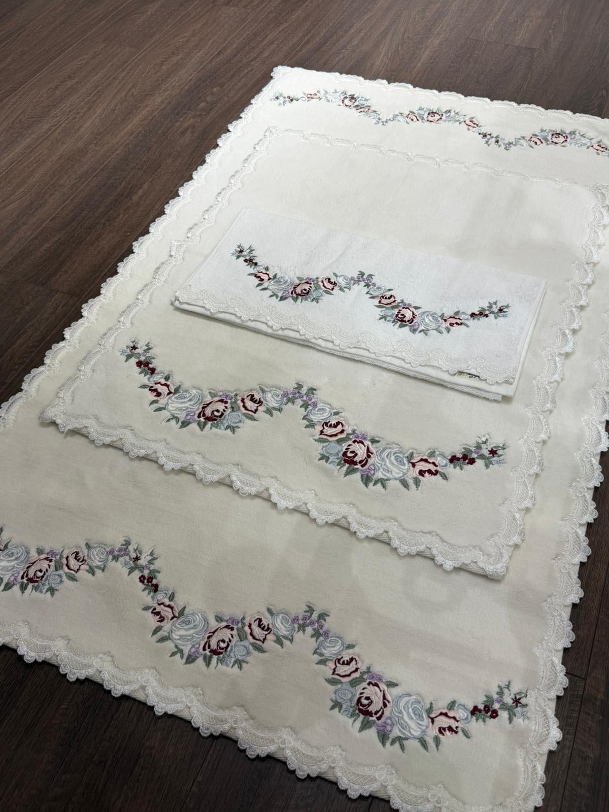 FİYONK MODEL NAKIŞLI PASPAS TAKIMI 70X120 CM