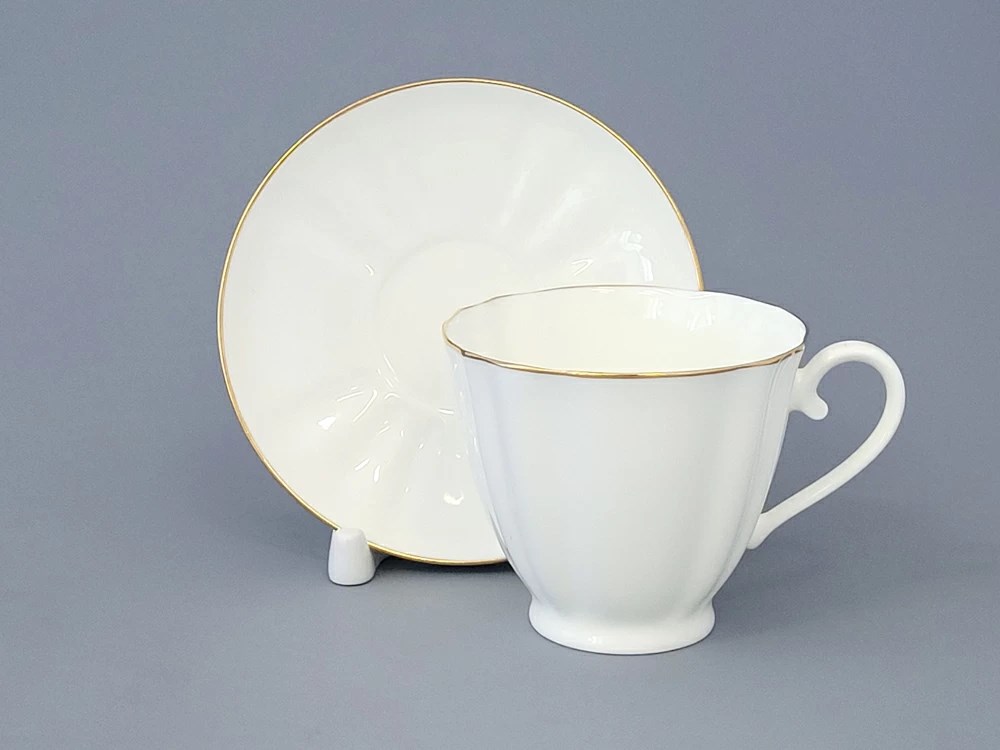 IMPERIAL ÇAY FİNCANI VE FİNCAN TABAĞI KARANFİL ALTIN KENAR 7