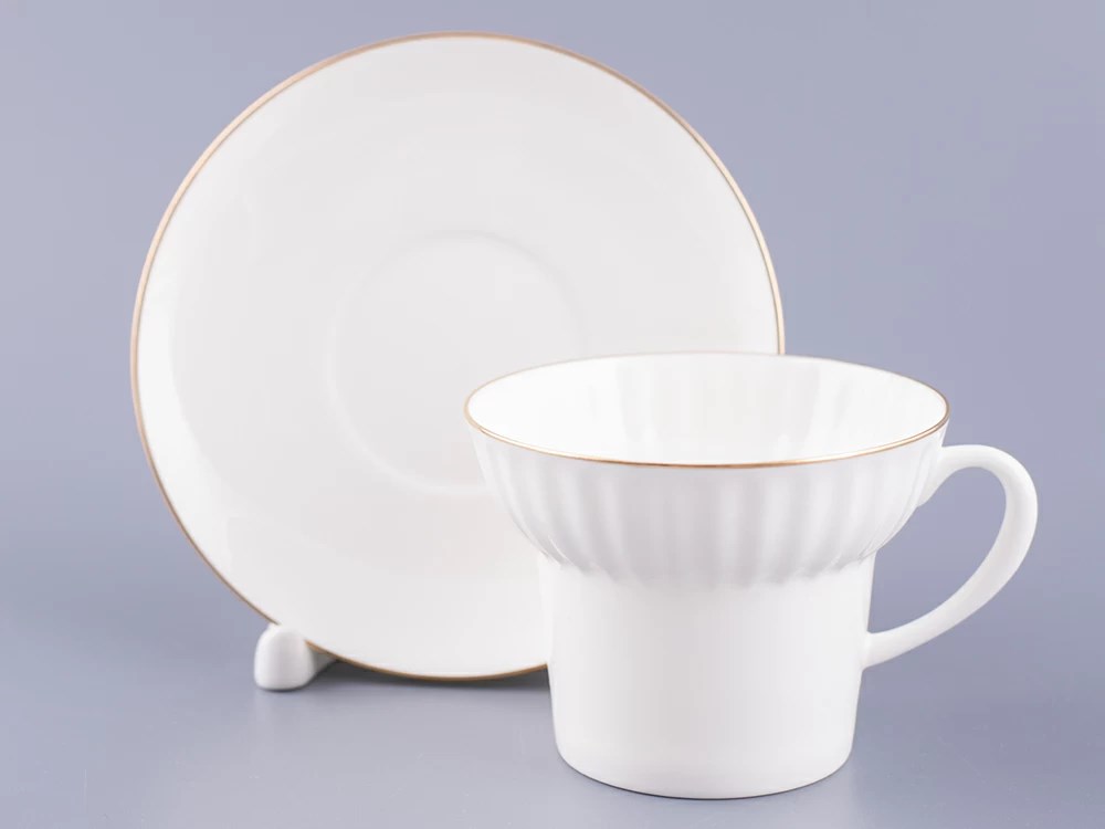 IMPERIAL ÇAY FİNCANI VE TABAĞI DALGA ALTIN KENAR 1/2