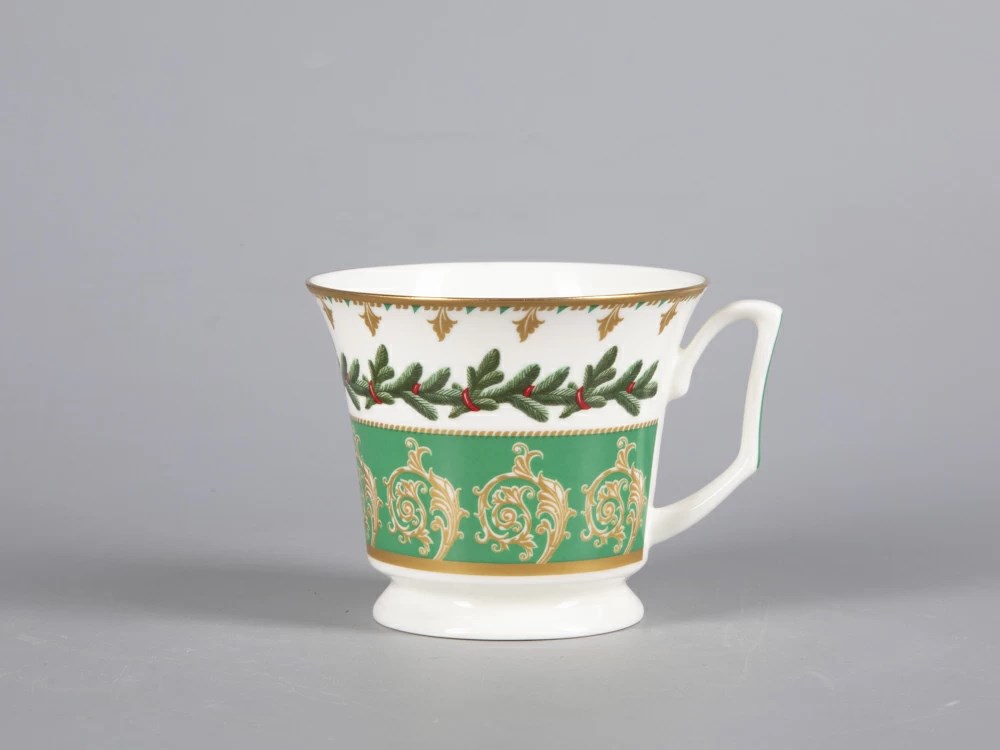 IMPERIAL ÇAY FİNCANI VE TABAĞI. JULİA. KÖKNAR DALLARI