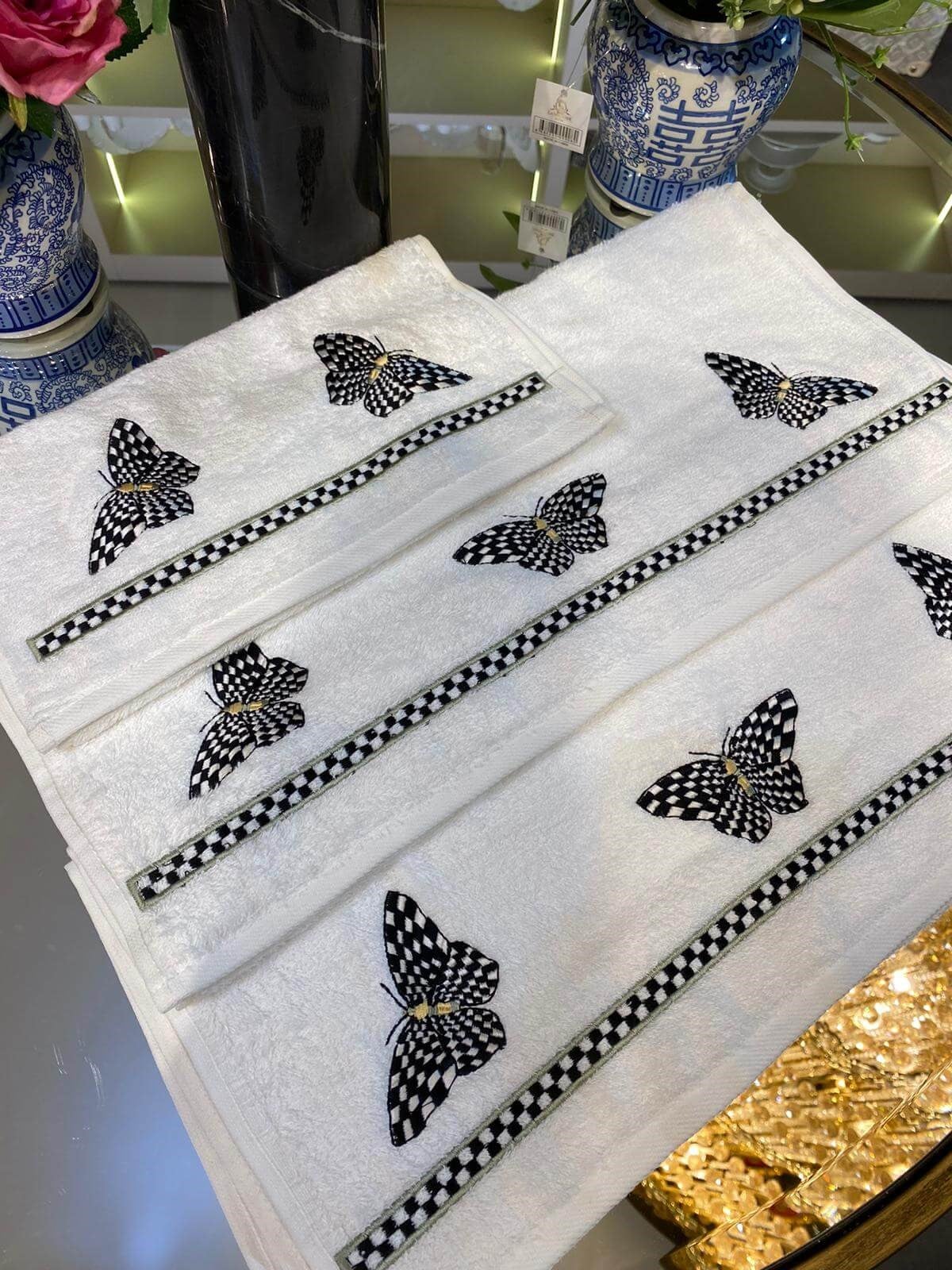 Kelebek Desenli Yüz Havlusu