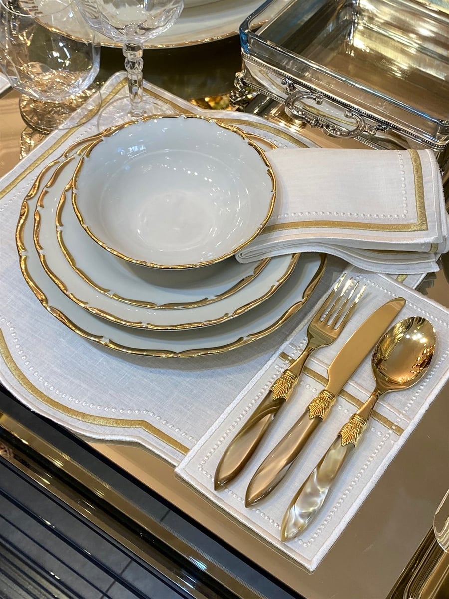 Köşe Gold Model Nakışlı Amerikan Servis Takımı