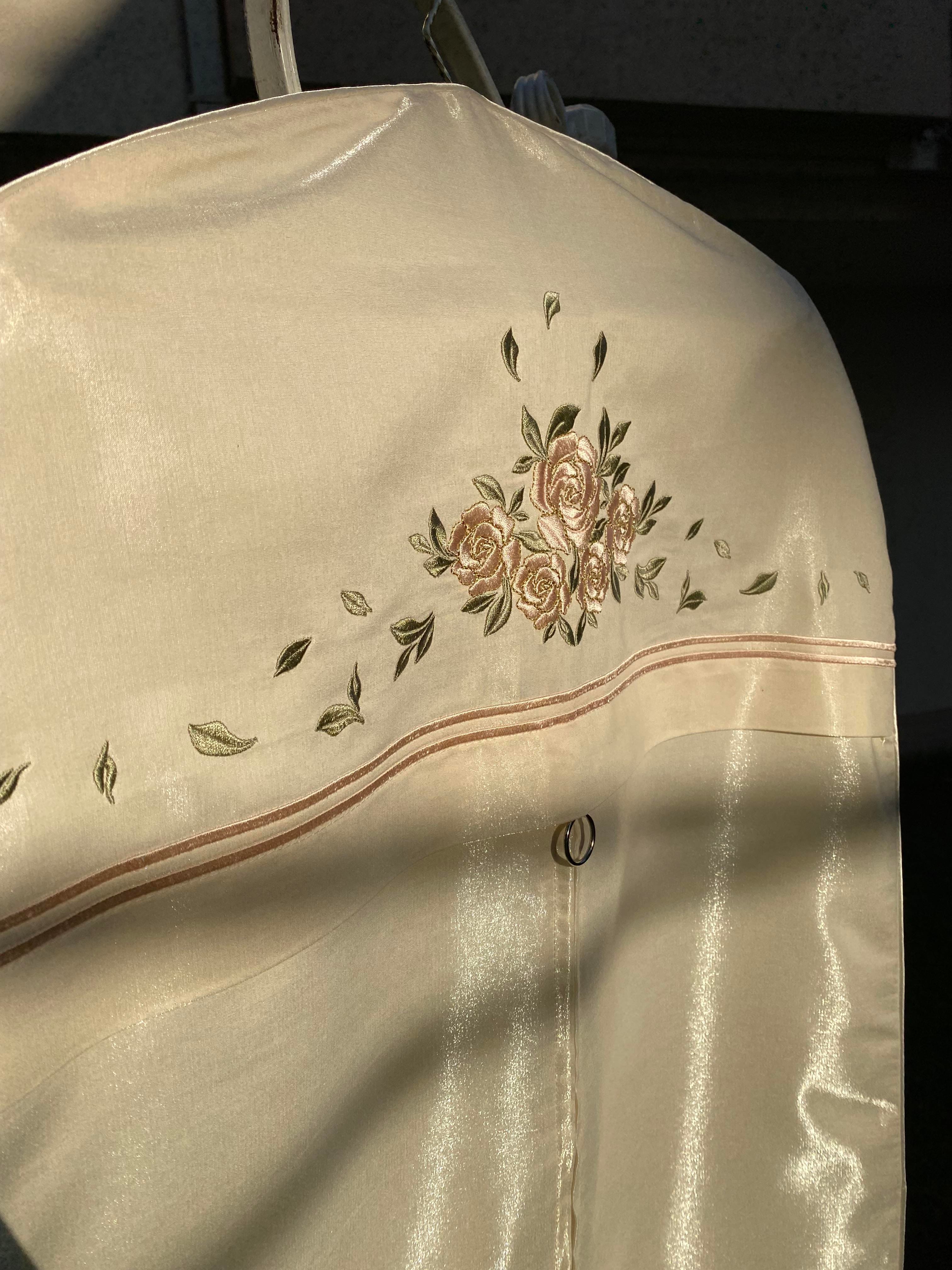 Krem Beş Güllü Model Çiçek Nakış Gamboç