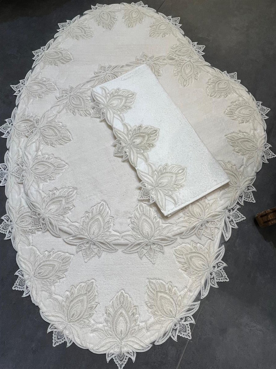 Krem Çınar Yaprağı Dantelli Oval Paspas Takımı