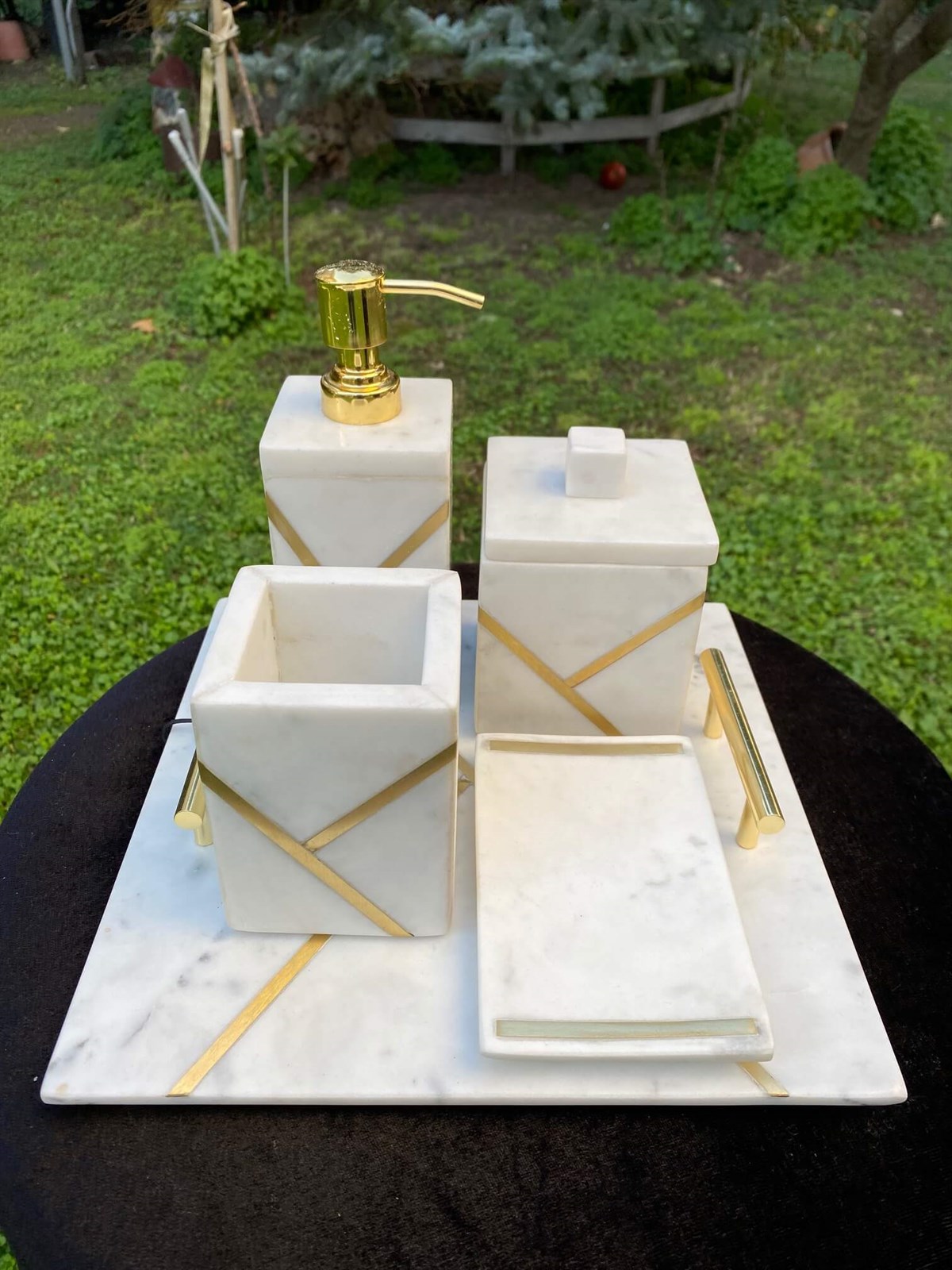 Krem Gold Detaylı Kare 5 Parça Mermer Banyo Takımı
