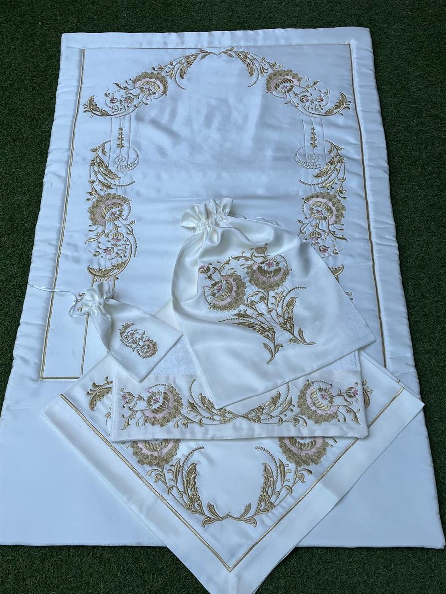 Krem Mihrap Gold Nakış Beş Parça Çeyizlik Seccade Takımı
