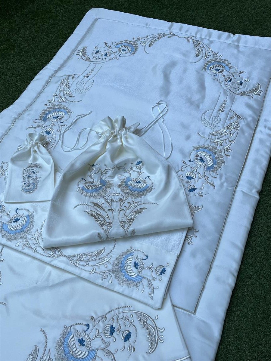 Krem Mihrap Gümüş Nakış Beş Parça Çeyizlik Seccade Takımı
