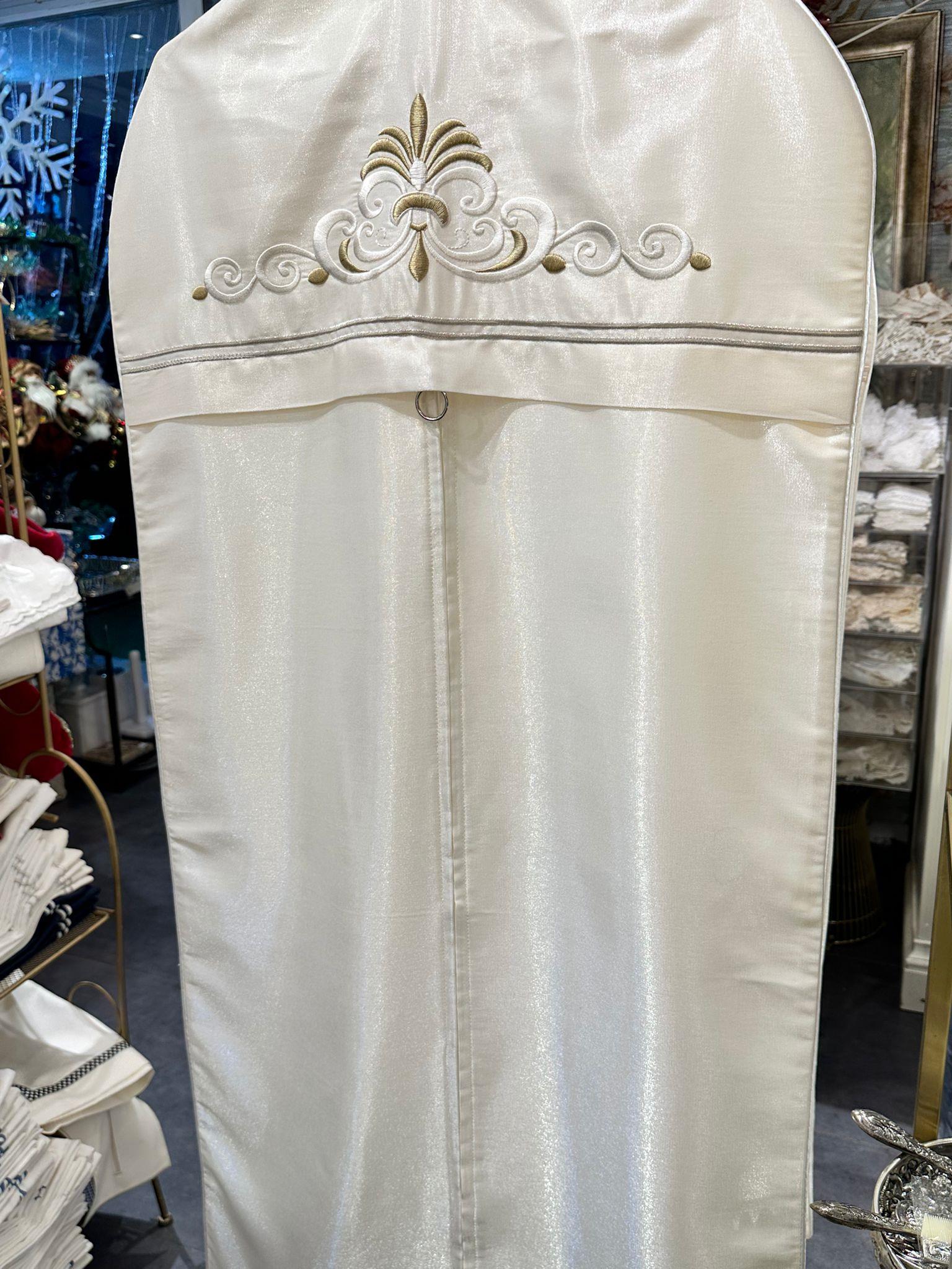 Krem Piramit Model Gold Nakış Gamboç