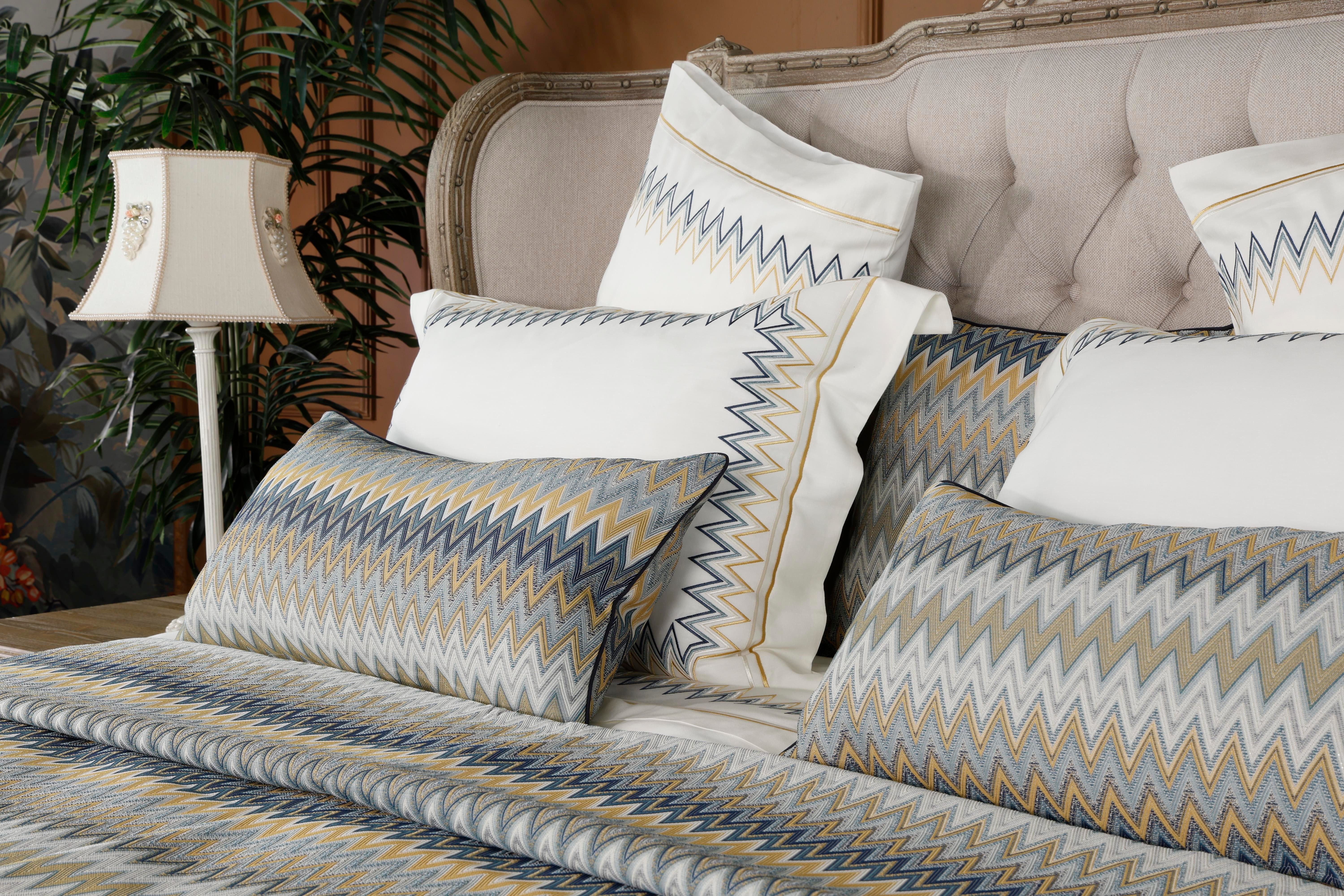 Lacivert Zigzag Model Yatak Örtüsü ve Nevresim Takımı