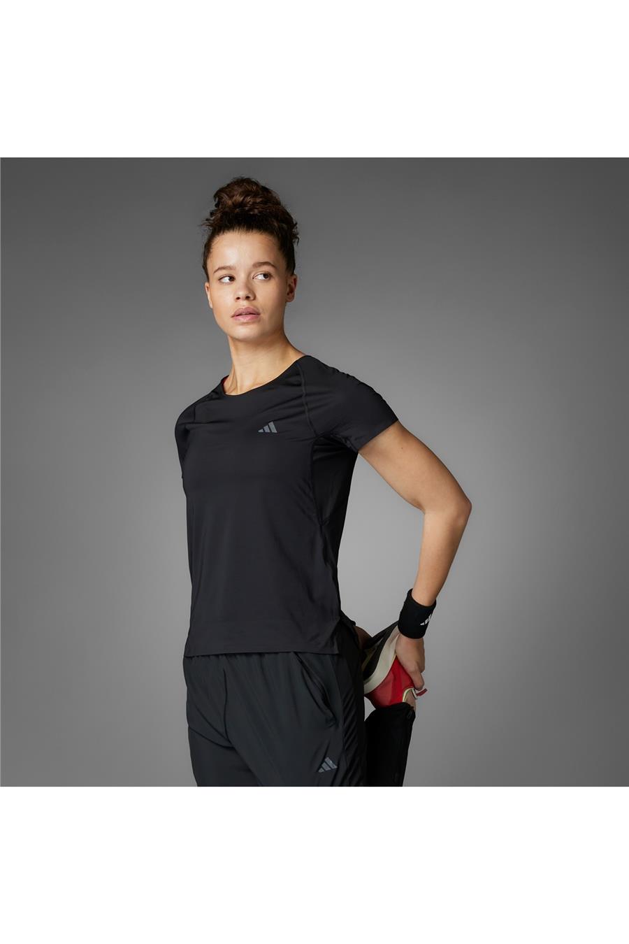 adidas ADIZERO TEE Kadın   T-Shirt IX2826