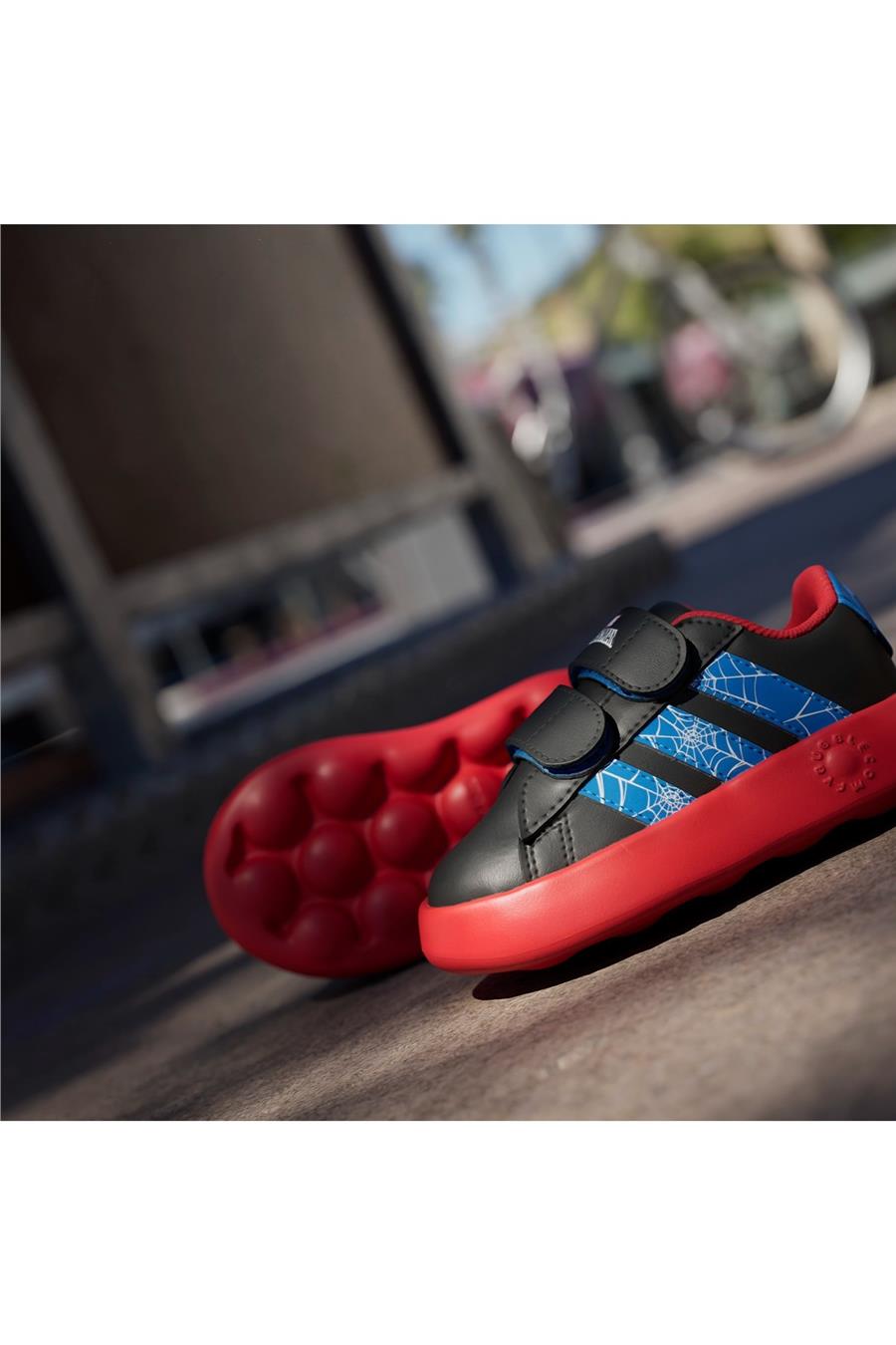 adidas Bebek  Siyah  Yürüyüş Ayakkabısı GRAND COURT SPIDER-MAN CF I JQ7828