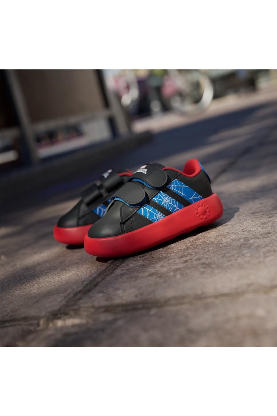adidas Bebek  Siyah  Yürüyüş Ayakkabısı GRAND COURT SPIDER-MAN CF I JQ7828