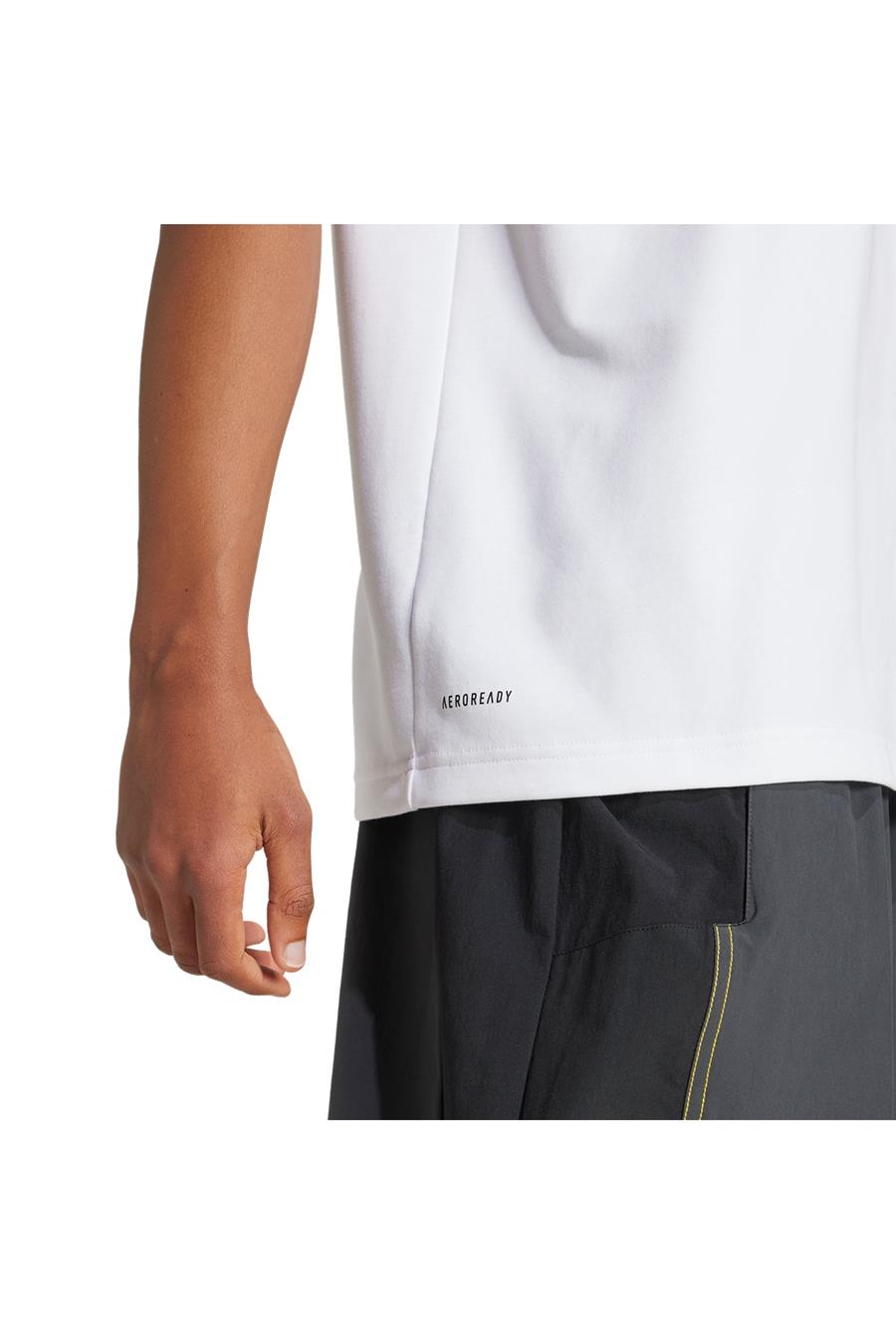 adidas Beyaz  Erkek  T-shirt NG U AR B GFX T JD5956 Beyaz  Erkek  T-shirt NG U AR B GFX T JD5956