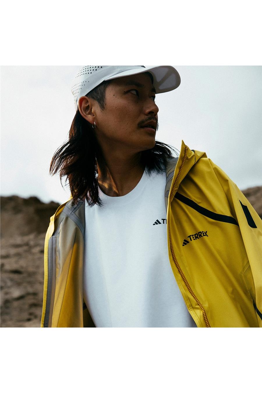 adidas Beyaz  Erkek  T-shirt NG U AR B GFX T JD5956 Beyaz  Erkek  T-shirt NG U AR B GFX T JD5956