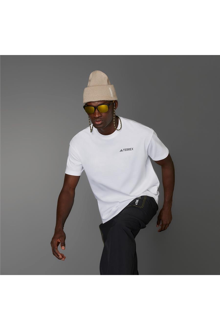 adidas Beyaz  Erkek  T-shirt NG U AR B GFX T JD5956 Beyaz  Erkek  T-shirt NG U AR B GFX T JD5956