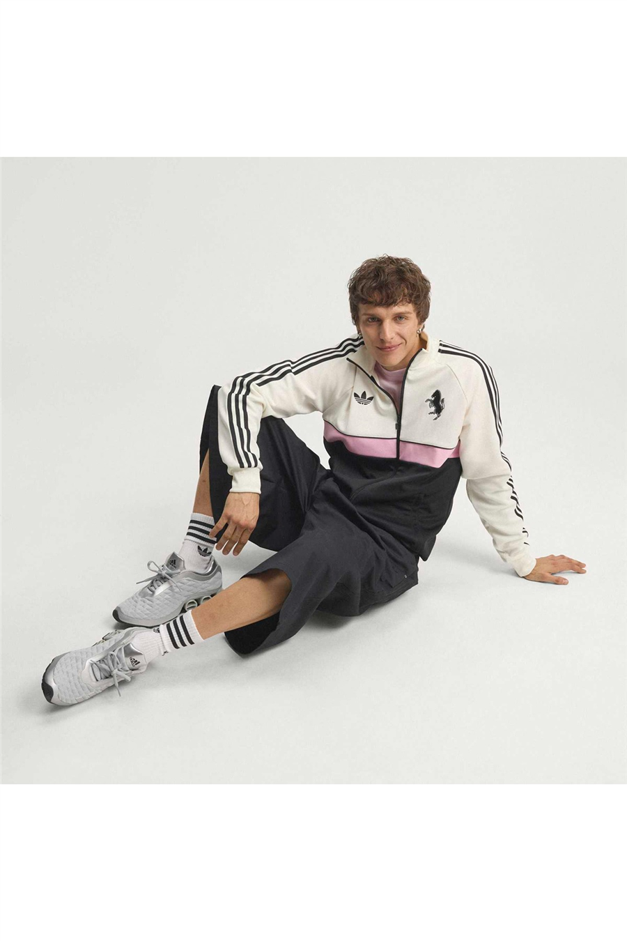 adidas Erkek Ceket Juventus Turin OG Track Top KF9805