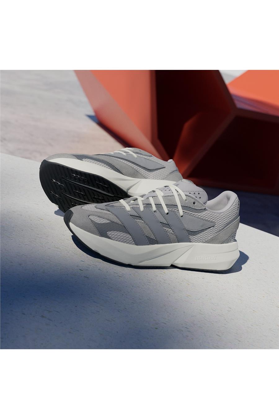 adidas Erkek   Koşu Ayakkabısı LIGHTBLAZE IH8607