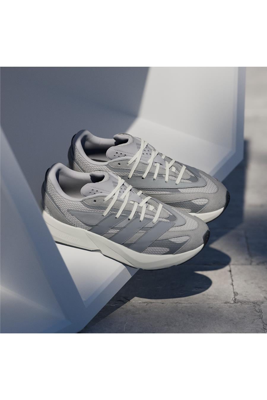 adidas Erkek   Koşu Ayakkabısı LIGHTBLAZE IH8607